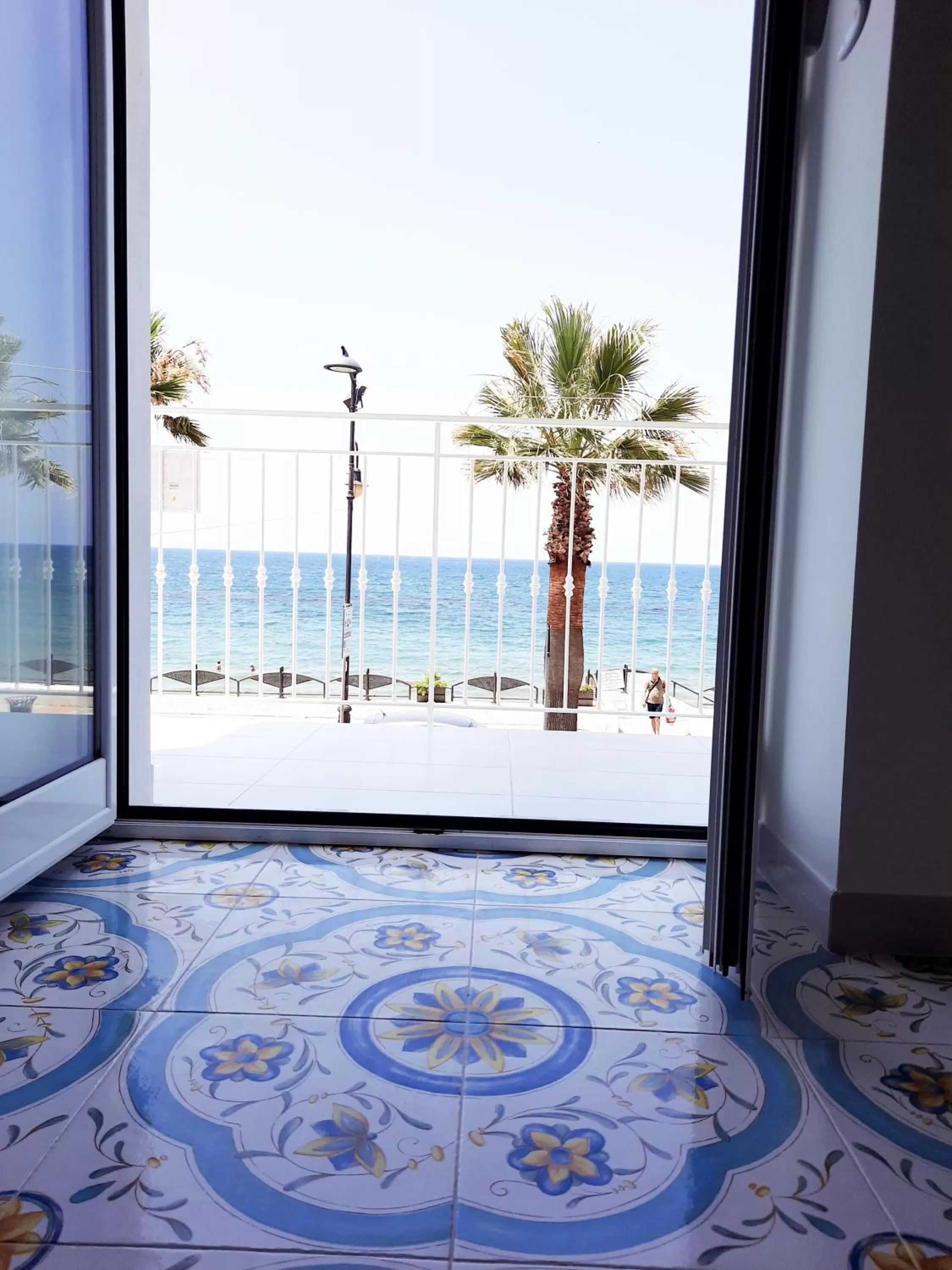 Sea View in B & Beach