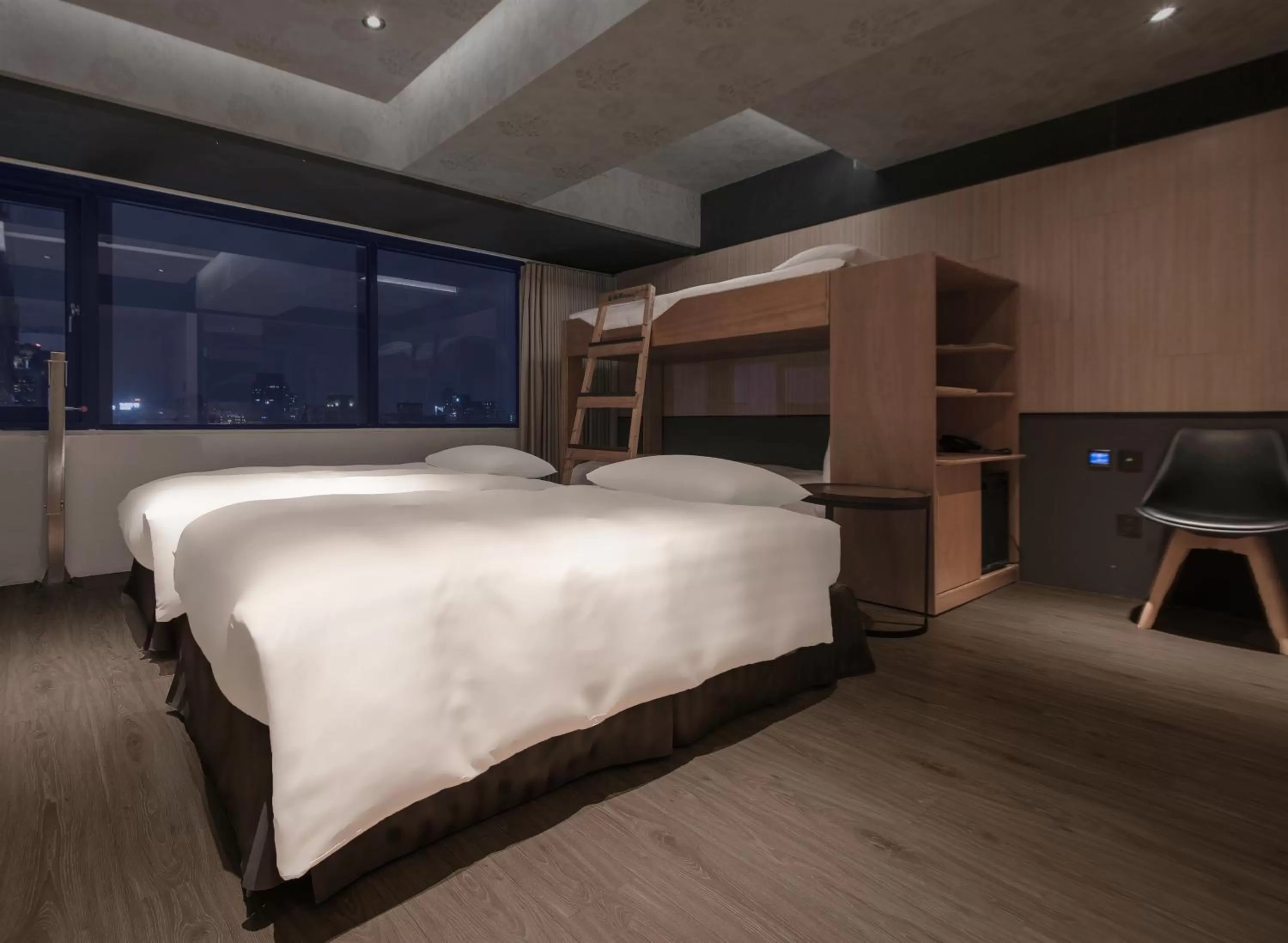 Family Room with Bunk Bed in Calligraphy Greenway Hotel