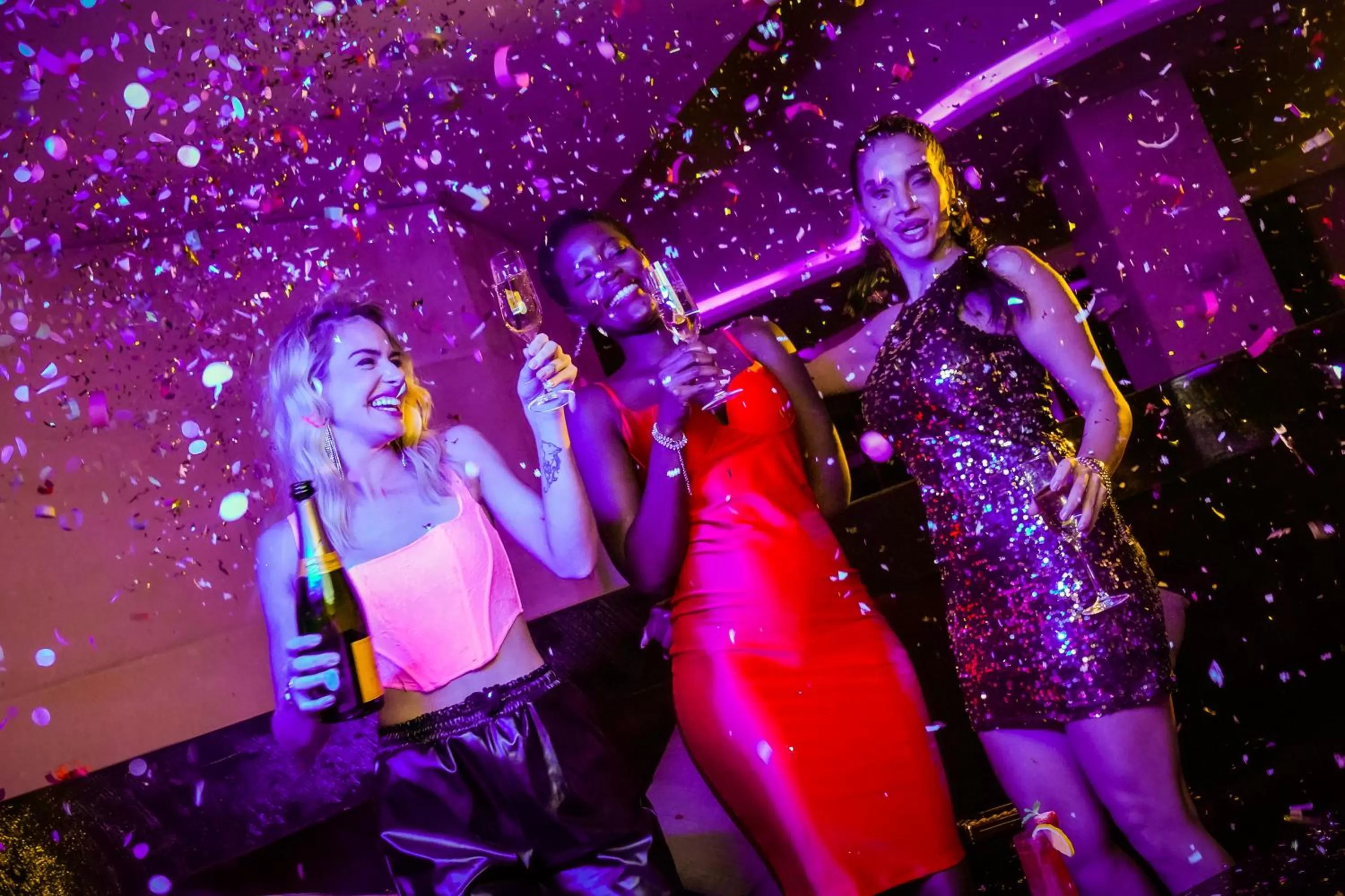 Nightclub / DJ in V Hotel Dubai, Curio Collection by Hilton