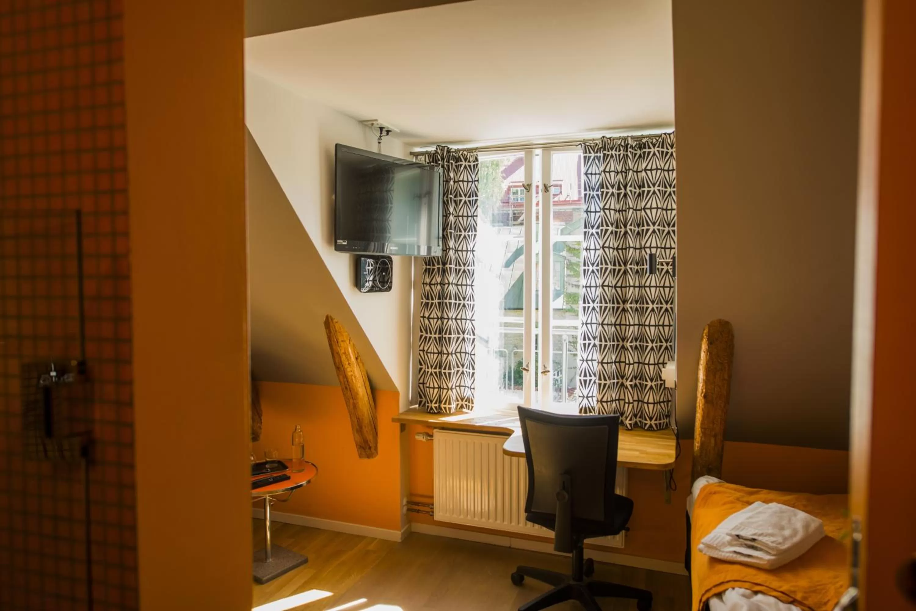 Other, TV/Entertainment Center in Magles Smiley Inn