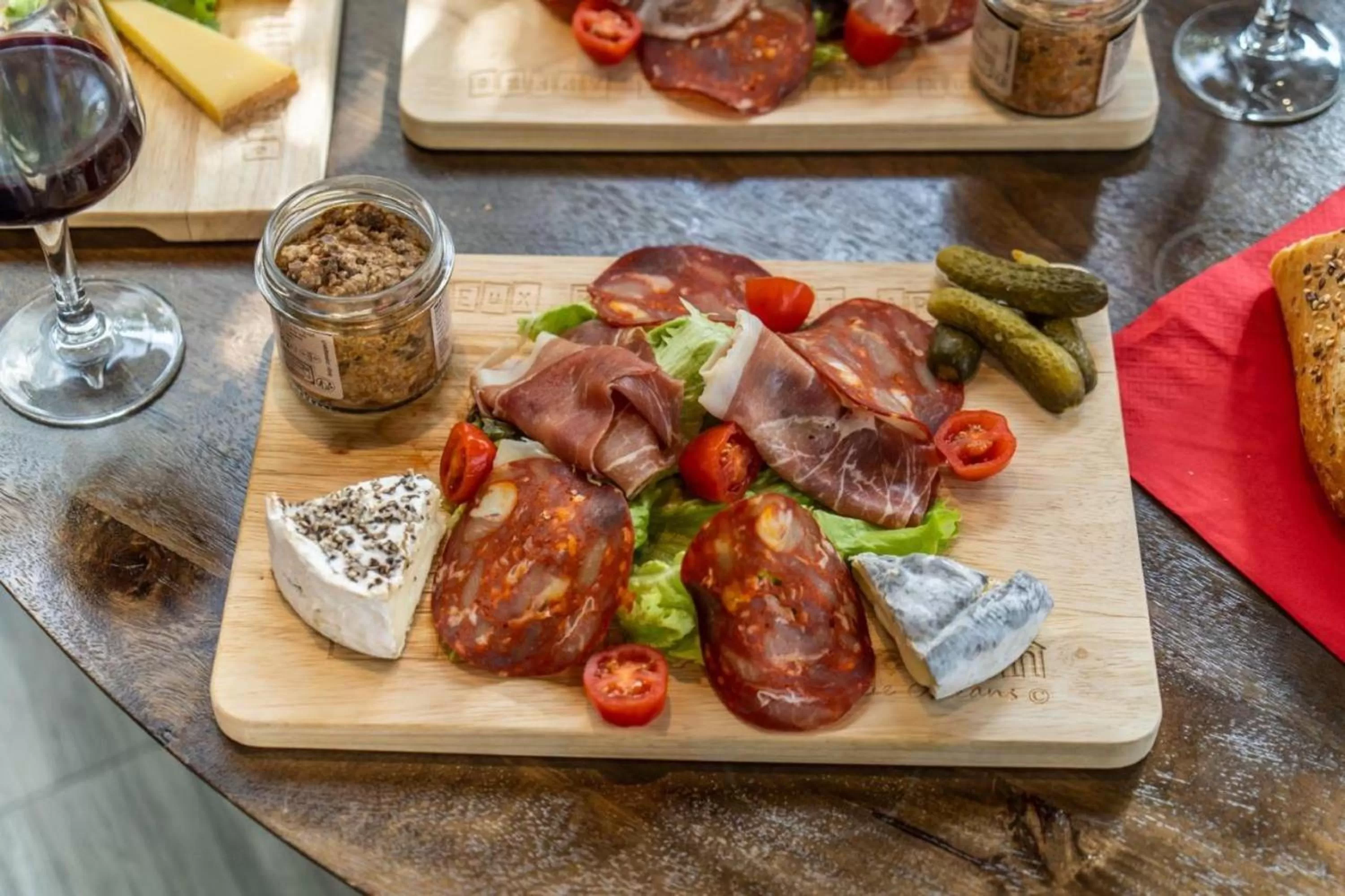 Restaurant/places to eat in Première Classe Melun Senart