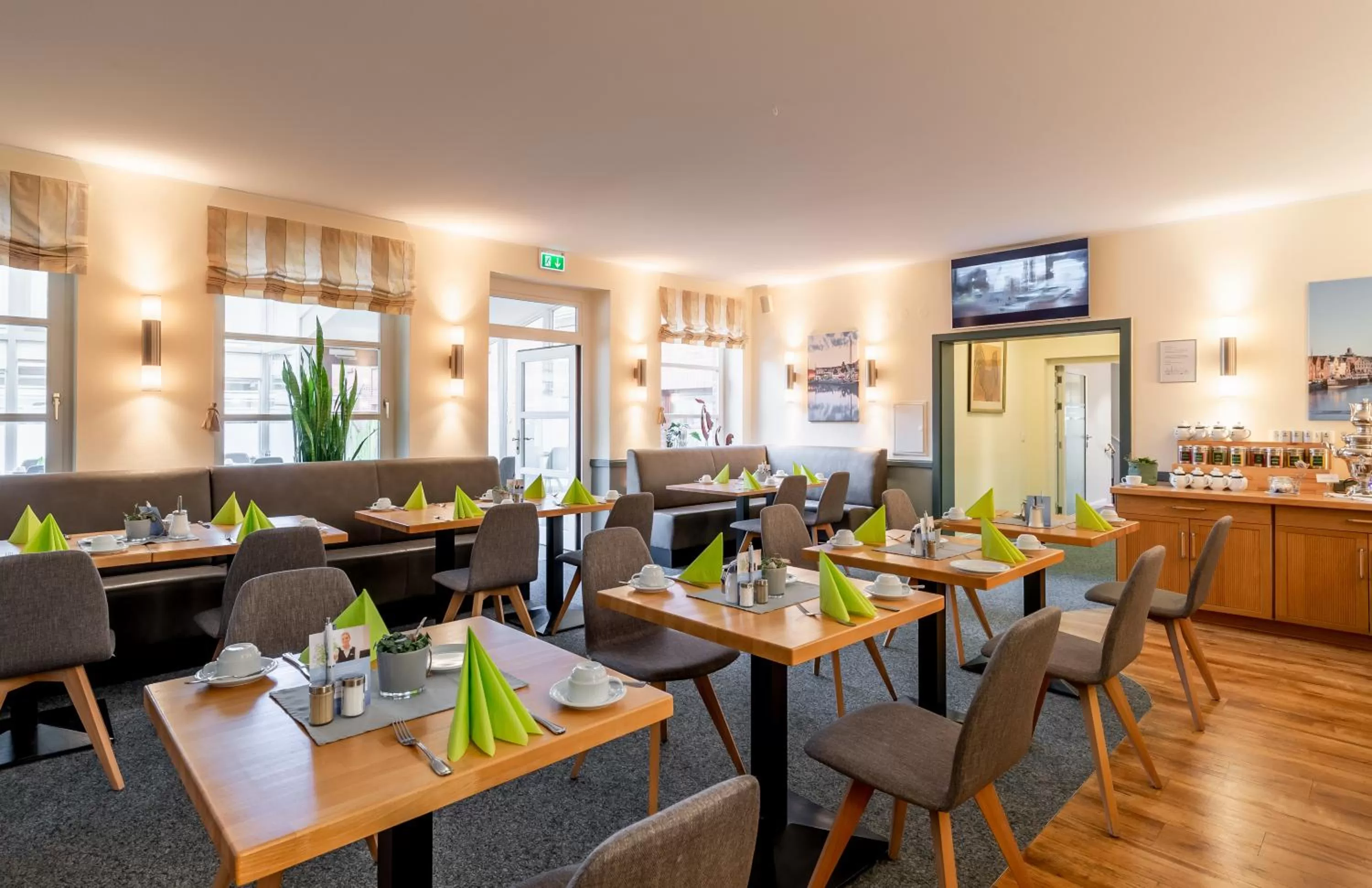 Restaurant/places to eat in Nordsee-Hotel Hinrichsen
