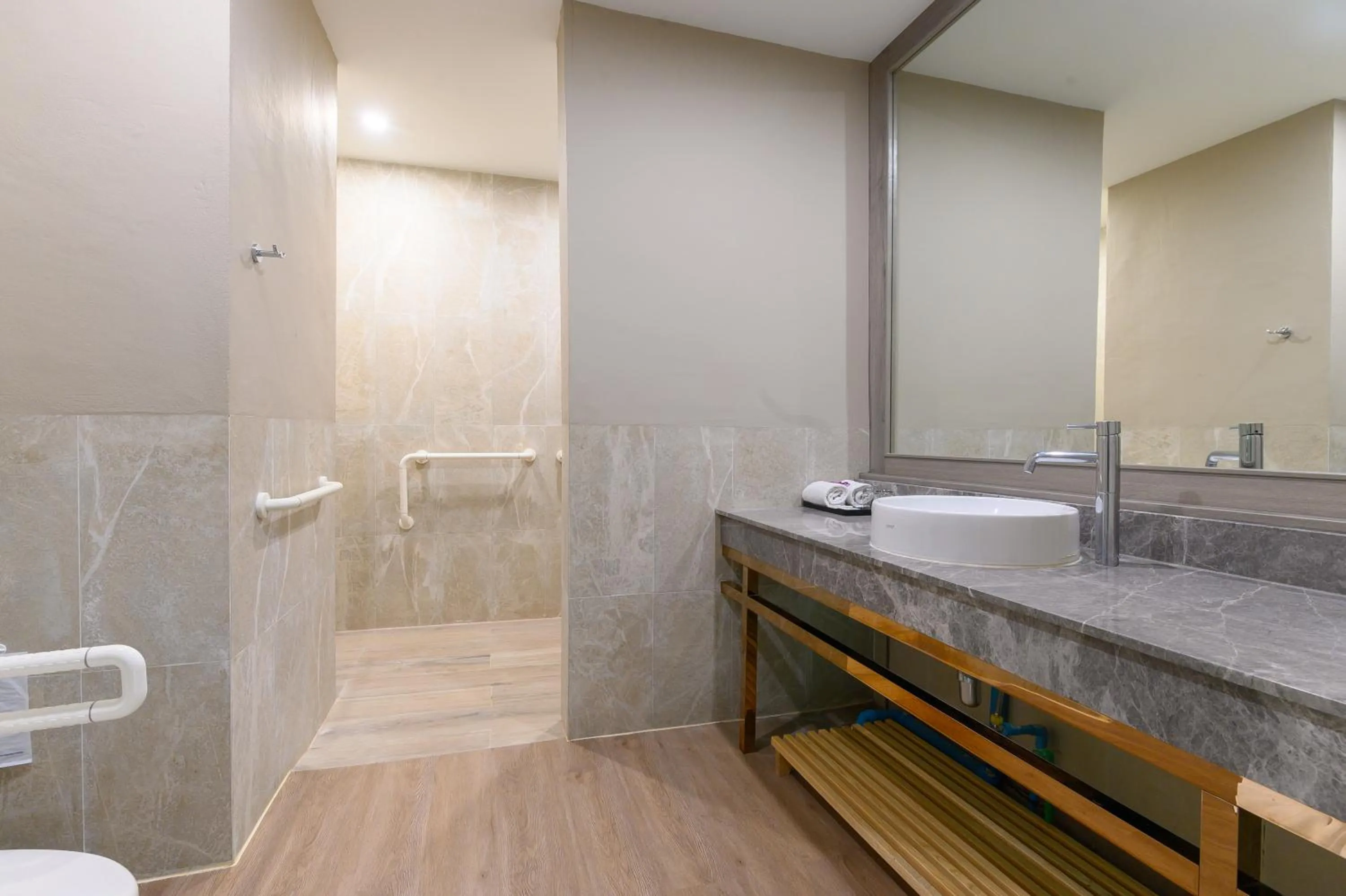 Toilet in Andakira Hotel - SHA Extra Plus