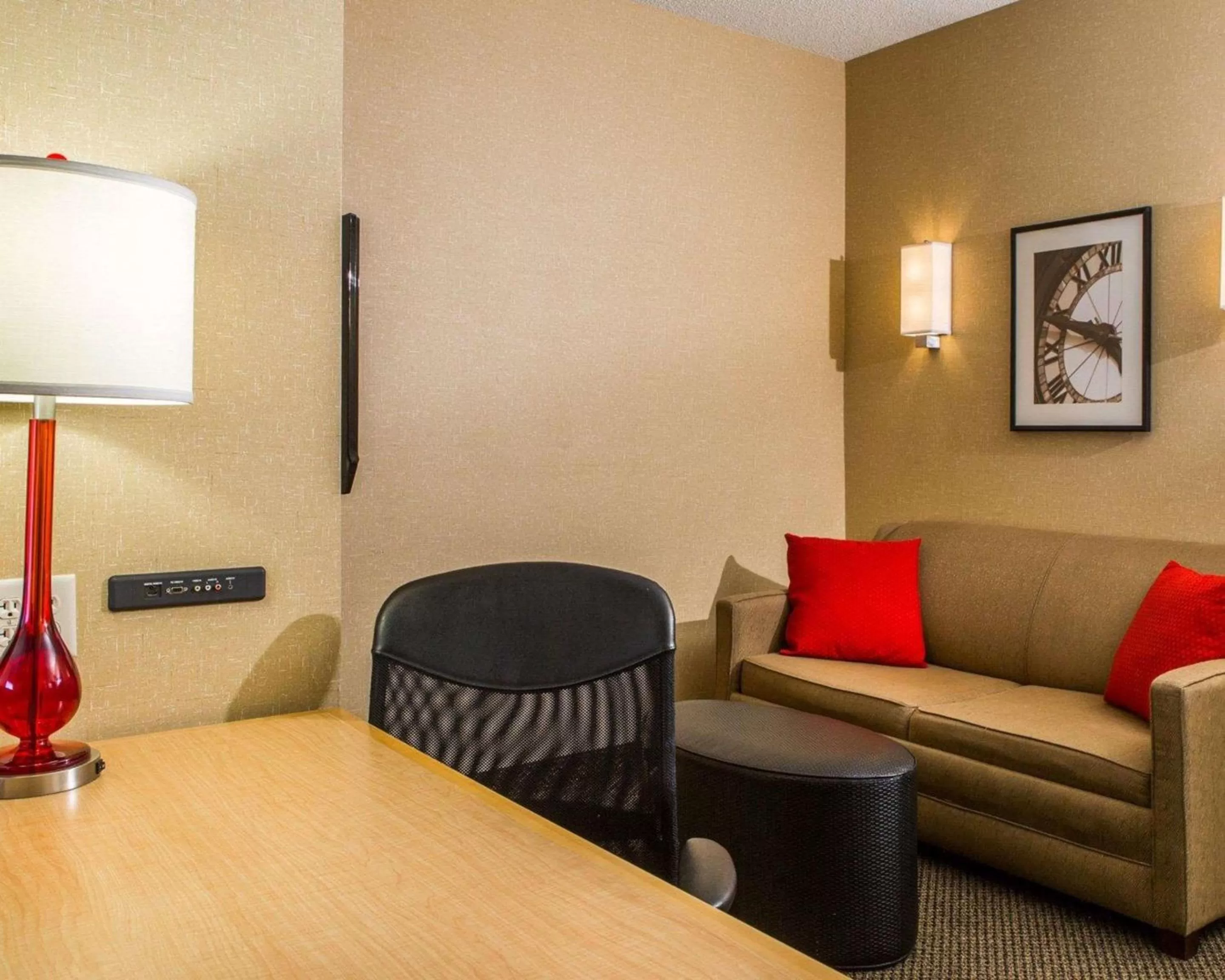 Bedroom in Cambria Hotel Traverse City