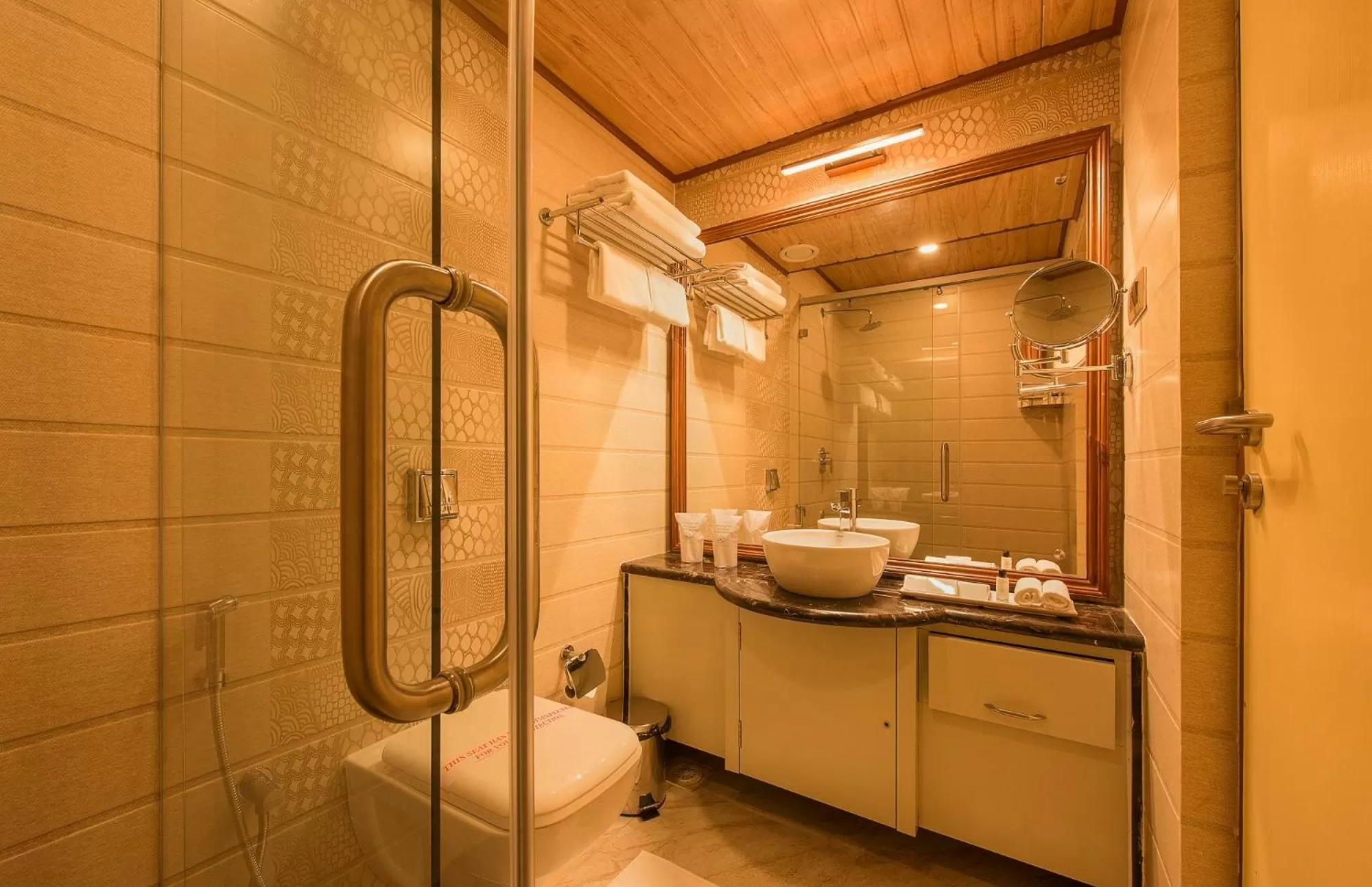 Bathroom in White Lotus Hotel