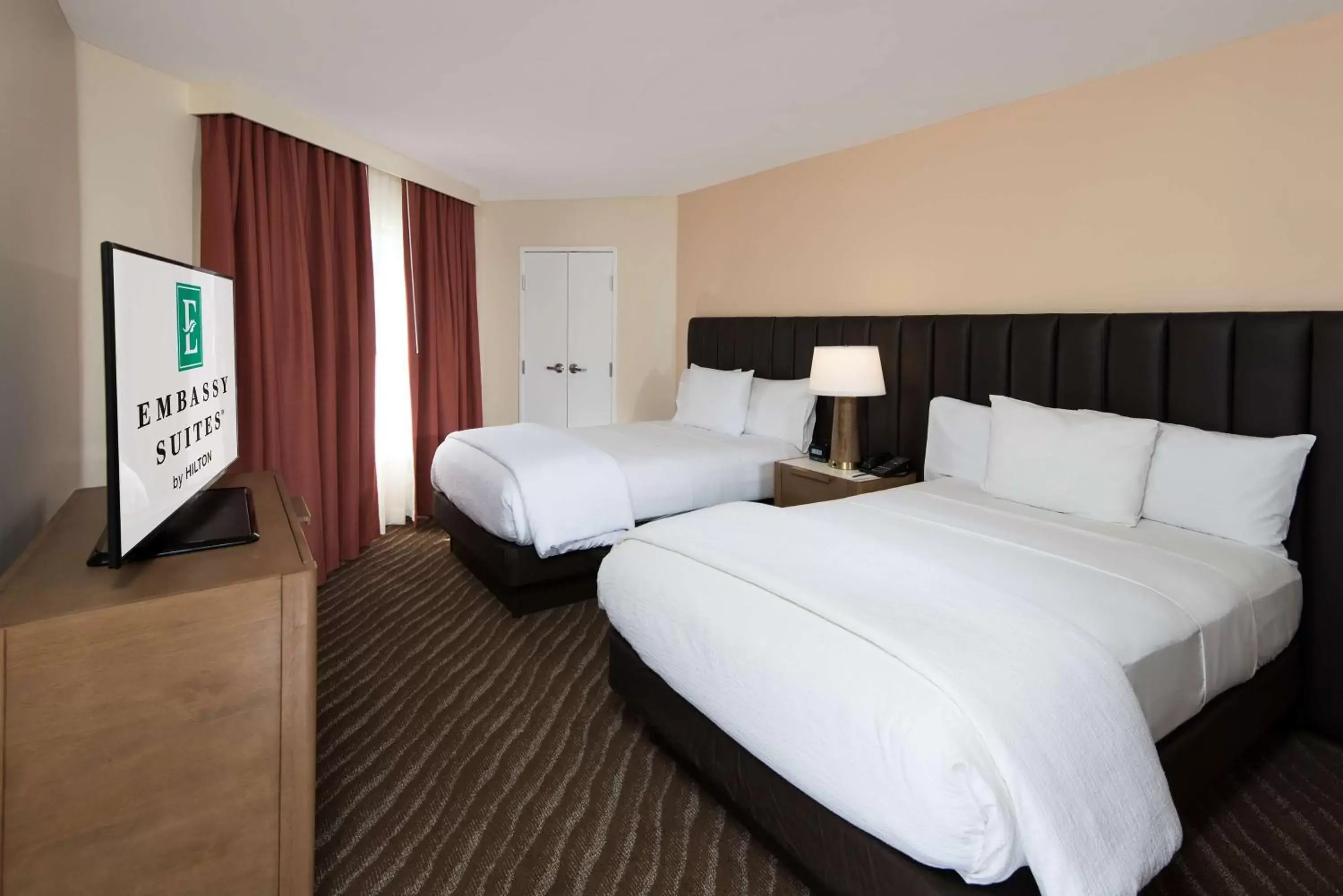 Suite with Two Double Beds and Balcony in Embassy Suites by Hilton Phoenix Scottsdale Suite with Two Double Beds and Balcony in Embassy Suites by Hilton Phoenix Scottsdale