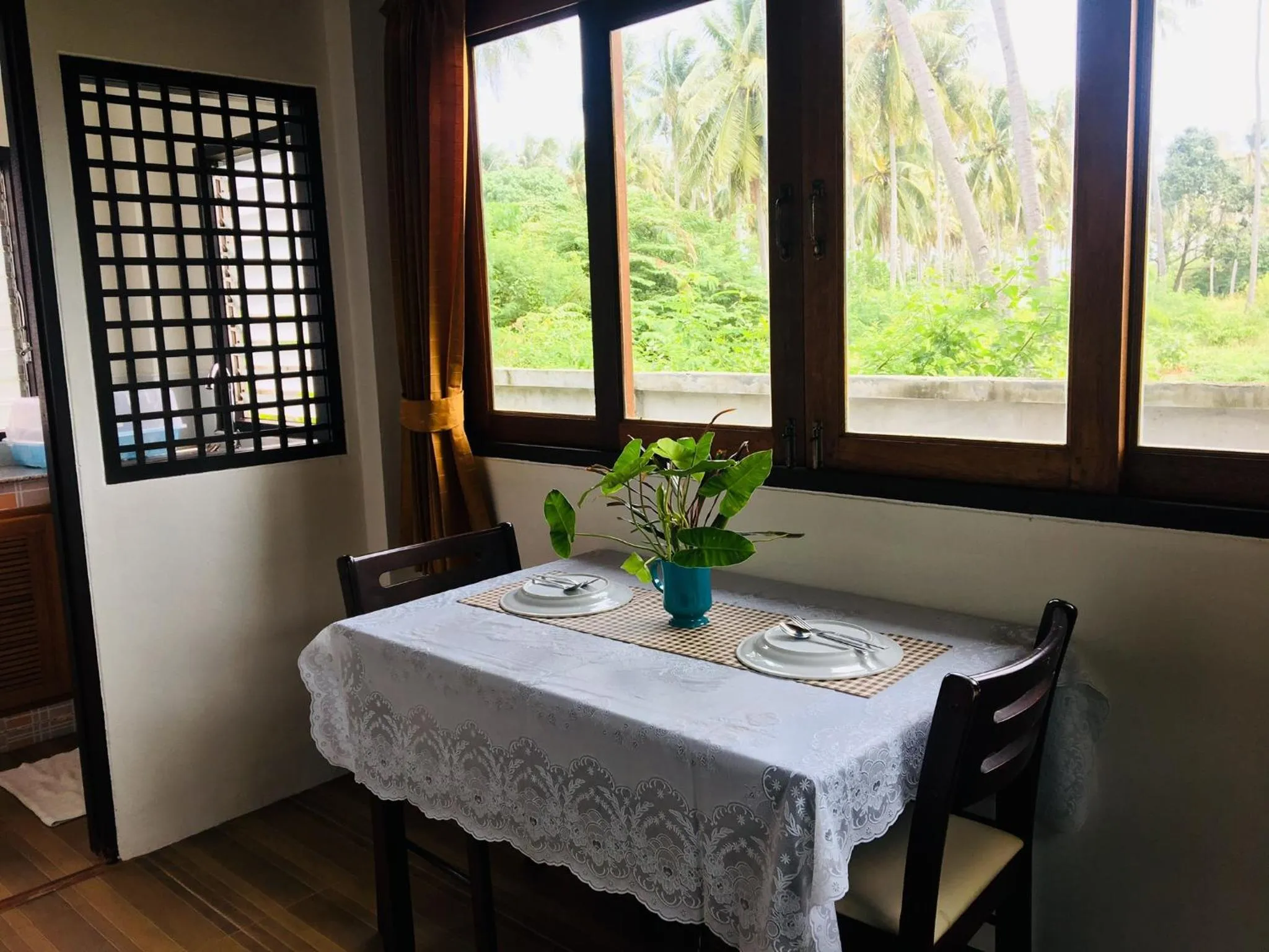 Dining area in Khum Laanta Resort - SHA Extra Plus