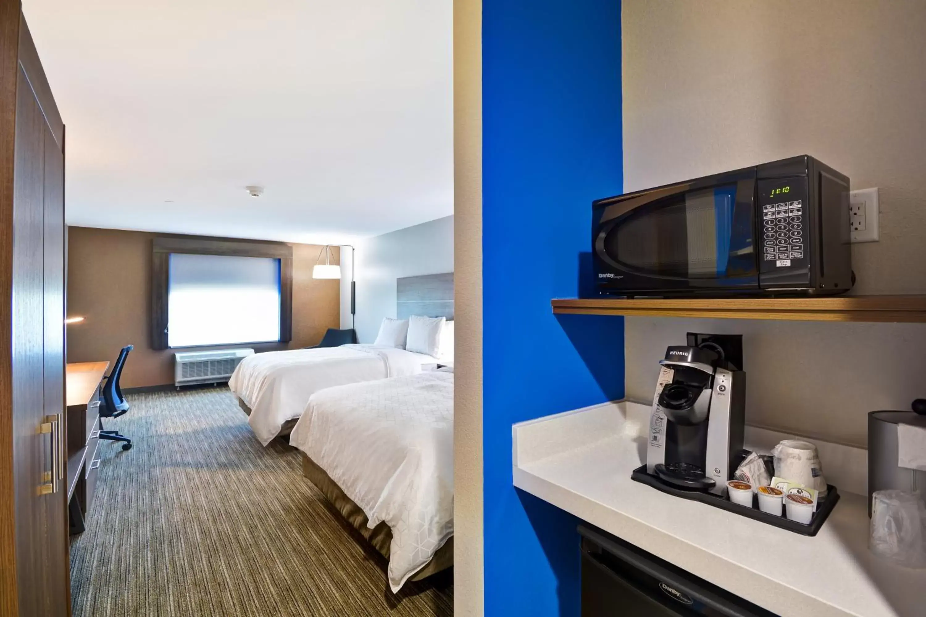 Room with Two Beds - Hearing Accessible - Non-Smoking in Holiday Inn Express & Suites - Houston NASA - Boardwalk Area by IHG Room with Two Beds - Hearing Accessible - Non-Smoking in Holiday Inn Express & Suites - Houston NASA - Boardwalk Area by IHG