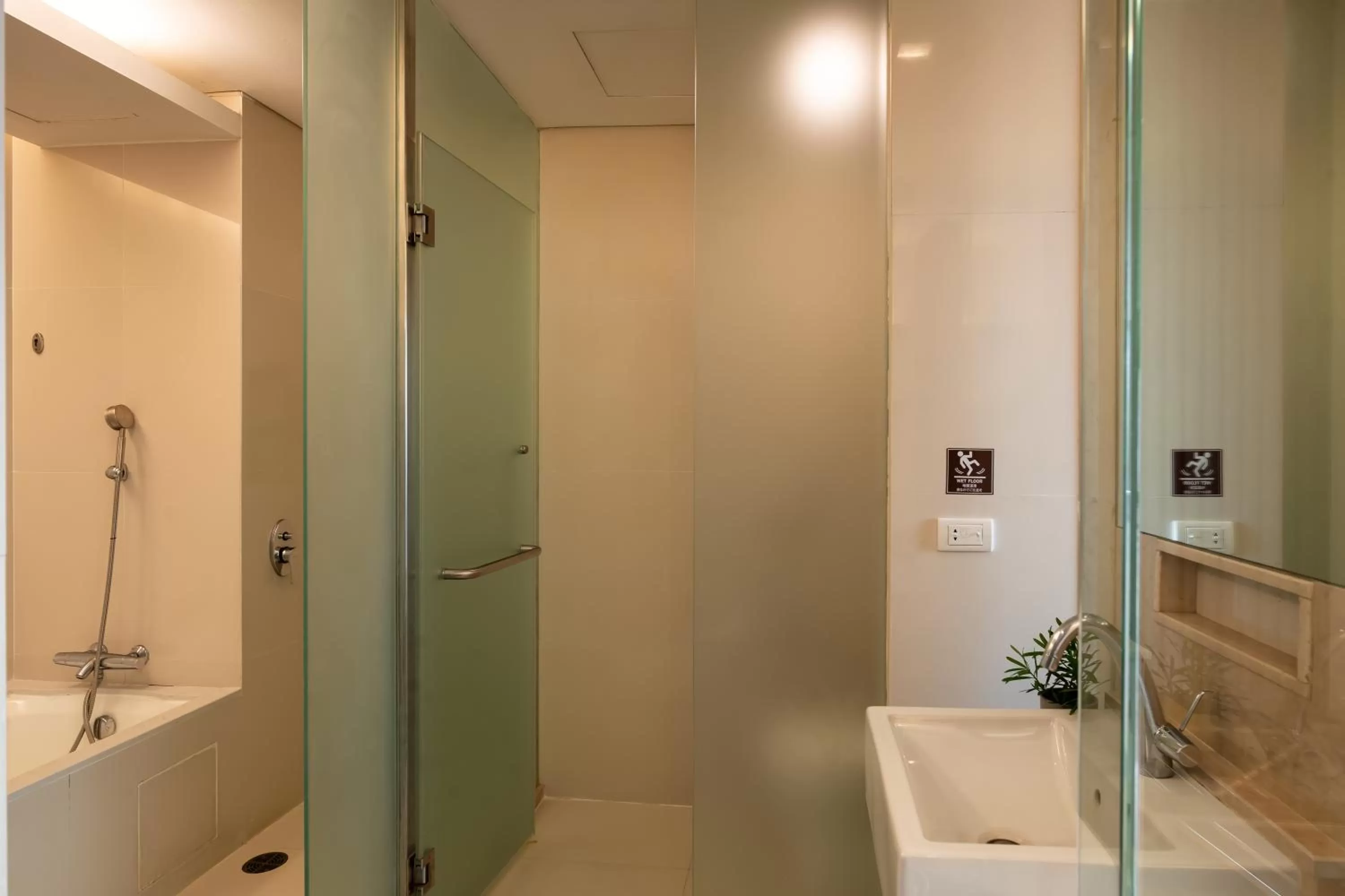 Bathroom in Jasmine Resort Bangkok