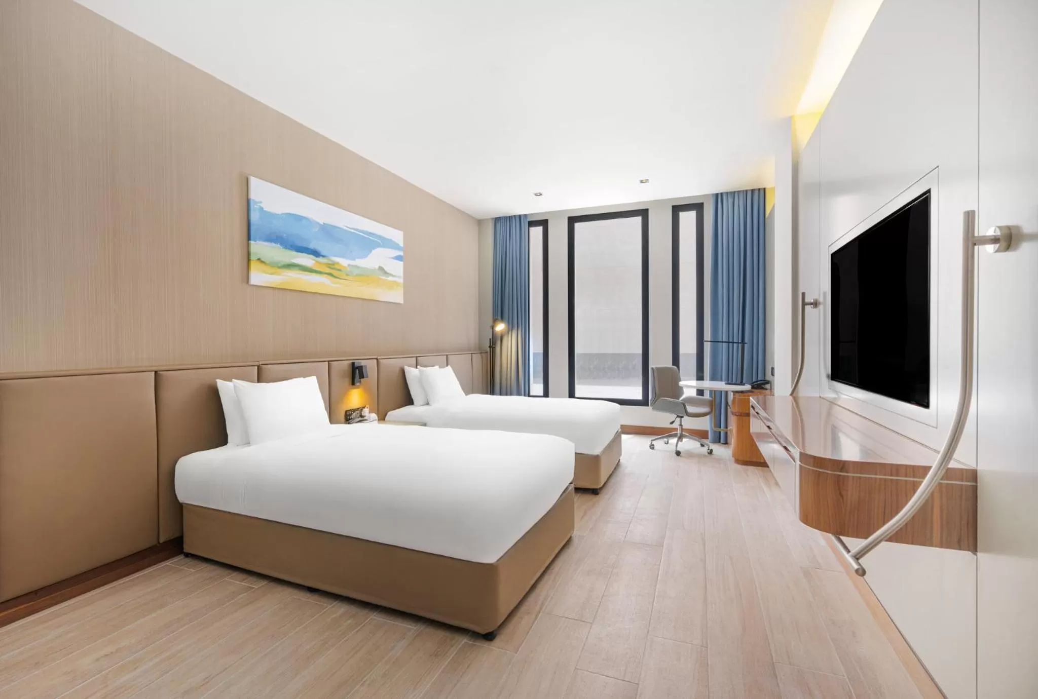 Photo of the whole room, Bed in Holiday Inn Riyadh The Business District by IHG