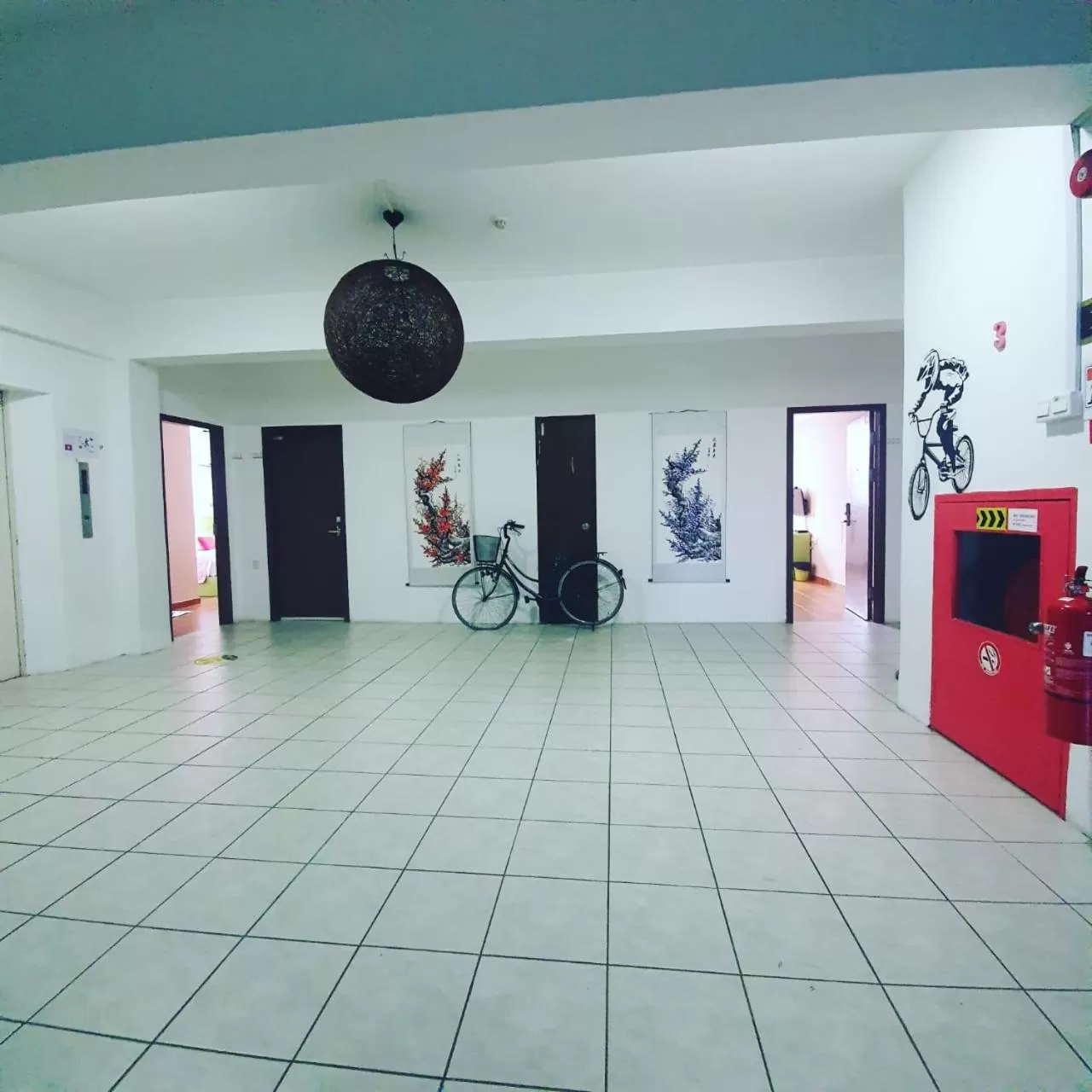 Area and facilities in Y Hotel