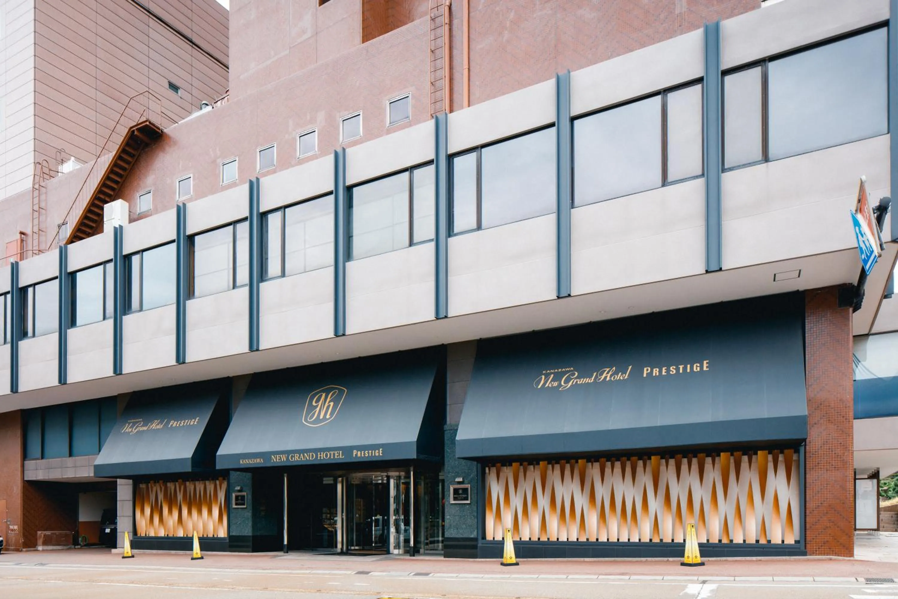 Property building in Kanazawa New Grand Hotel Prestige