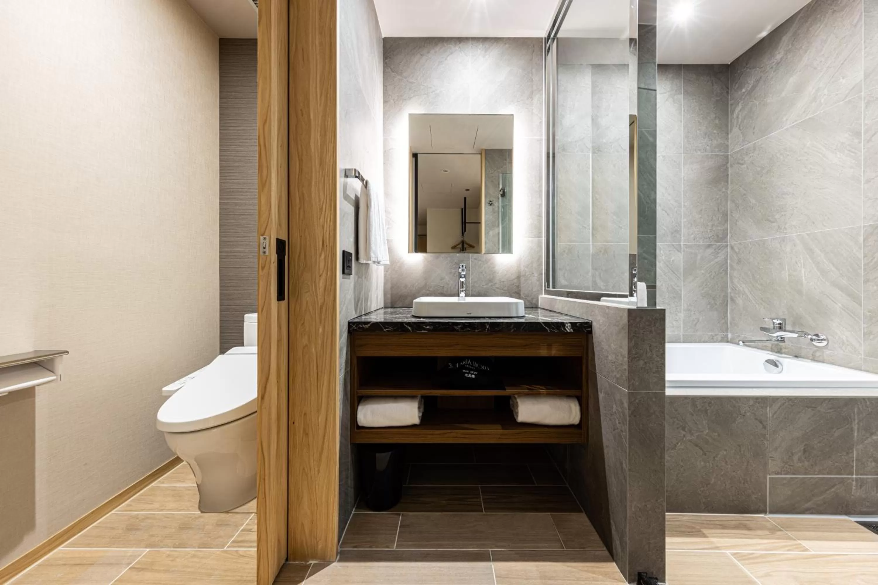 Toilet in Solaria Nishitetsu Hotel Taipei Ximen