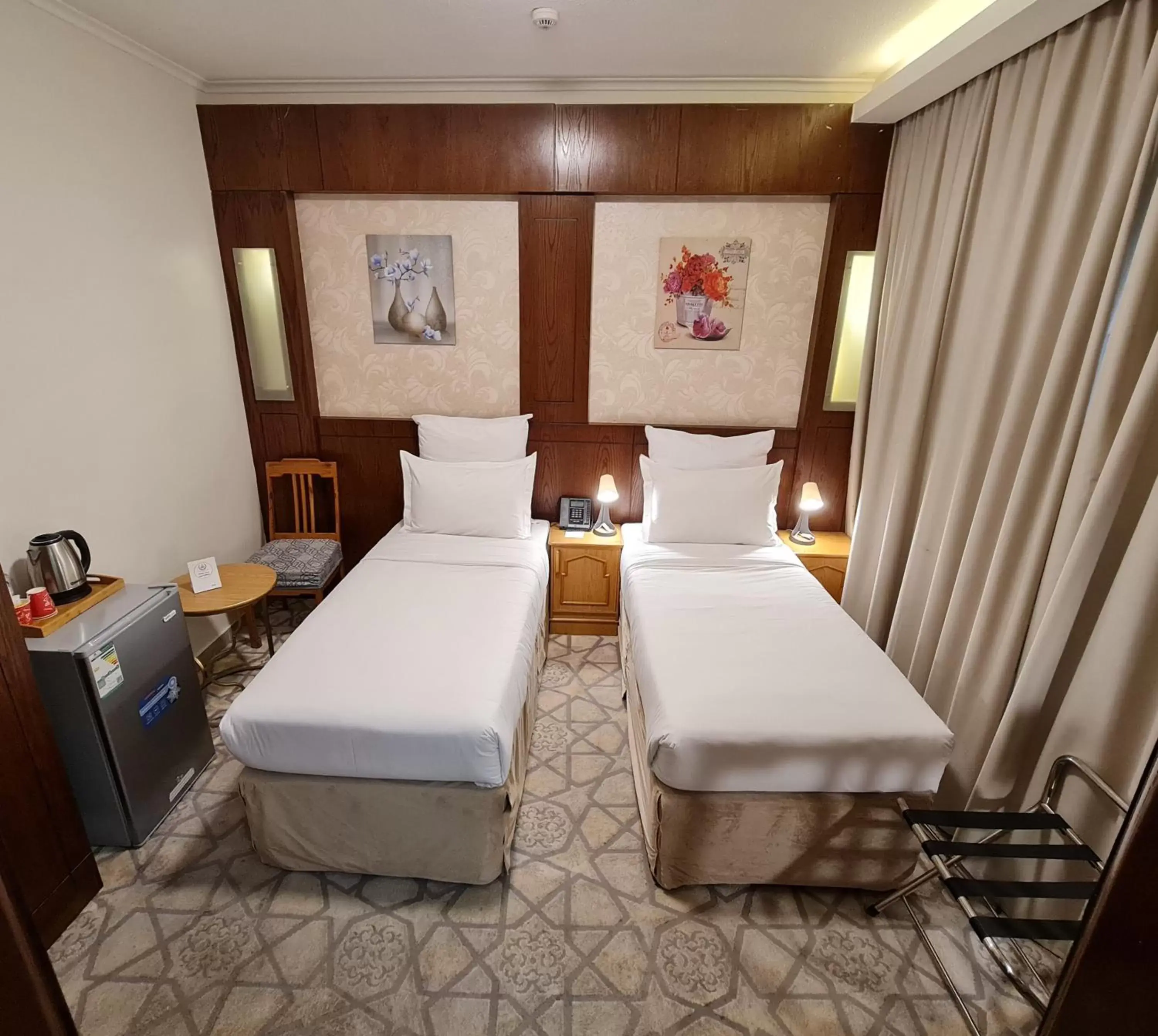 Budget Double Room in Jiwar Al Madina Hotel Budget Double Room in Jiwar Al Madina Hotel
