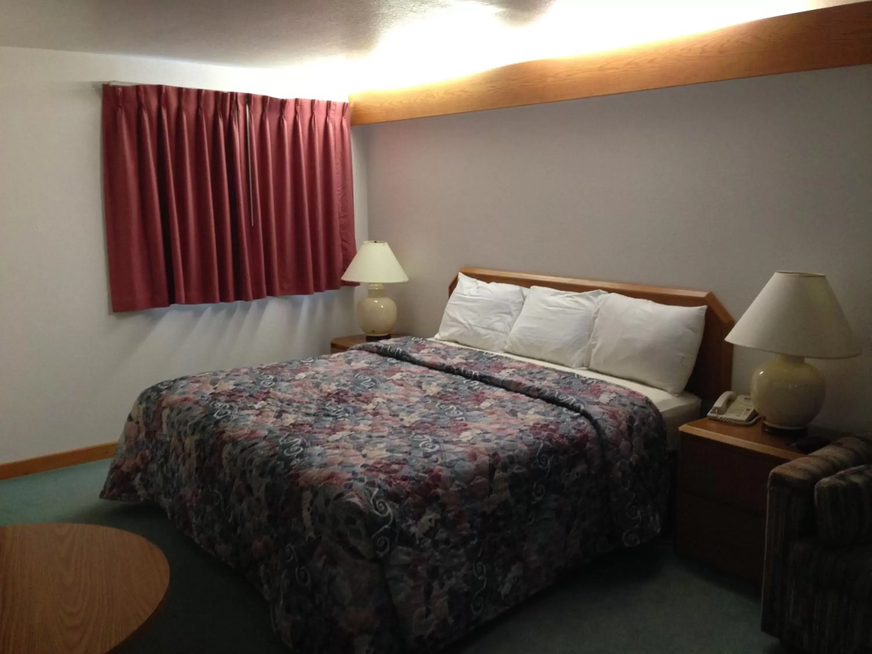 Queen Room - Non-Smoking in FairBridge Inn Express Billings Airport Queen Room - Non-Smoking in FairBridge Inn Express Billings Airport