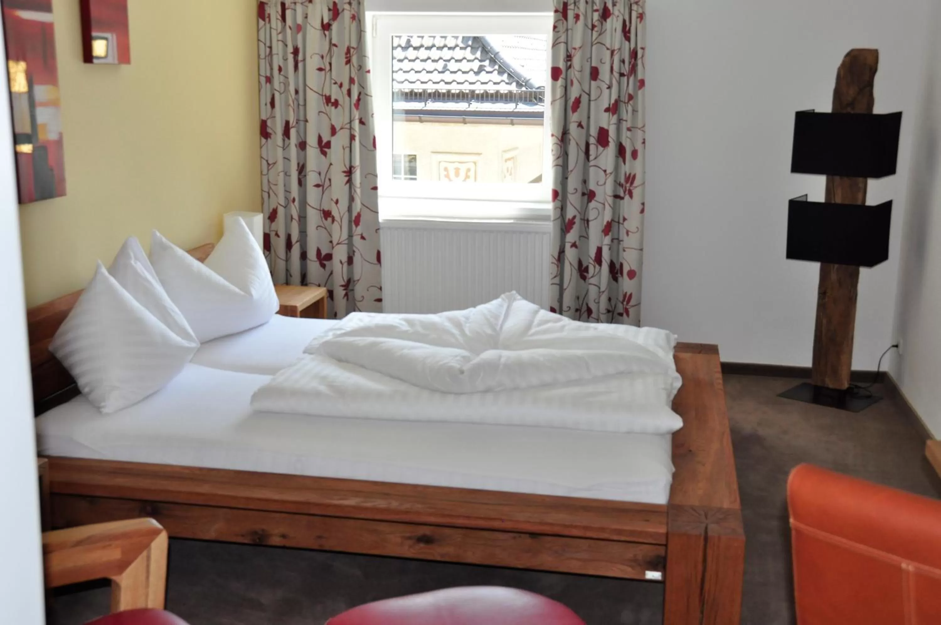 Bed in Hotel Goldener Löwe