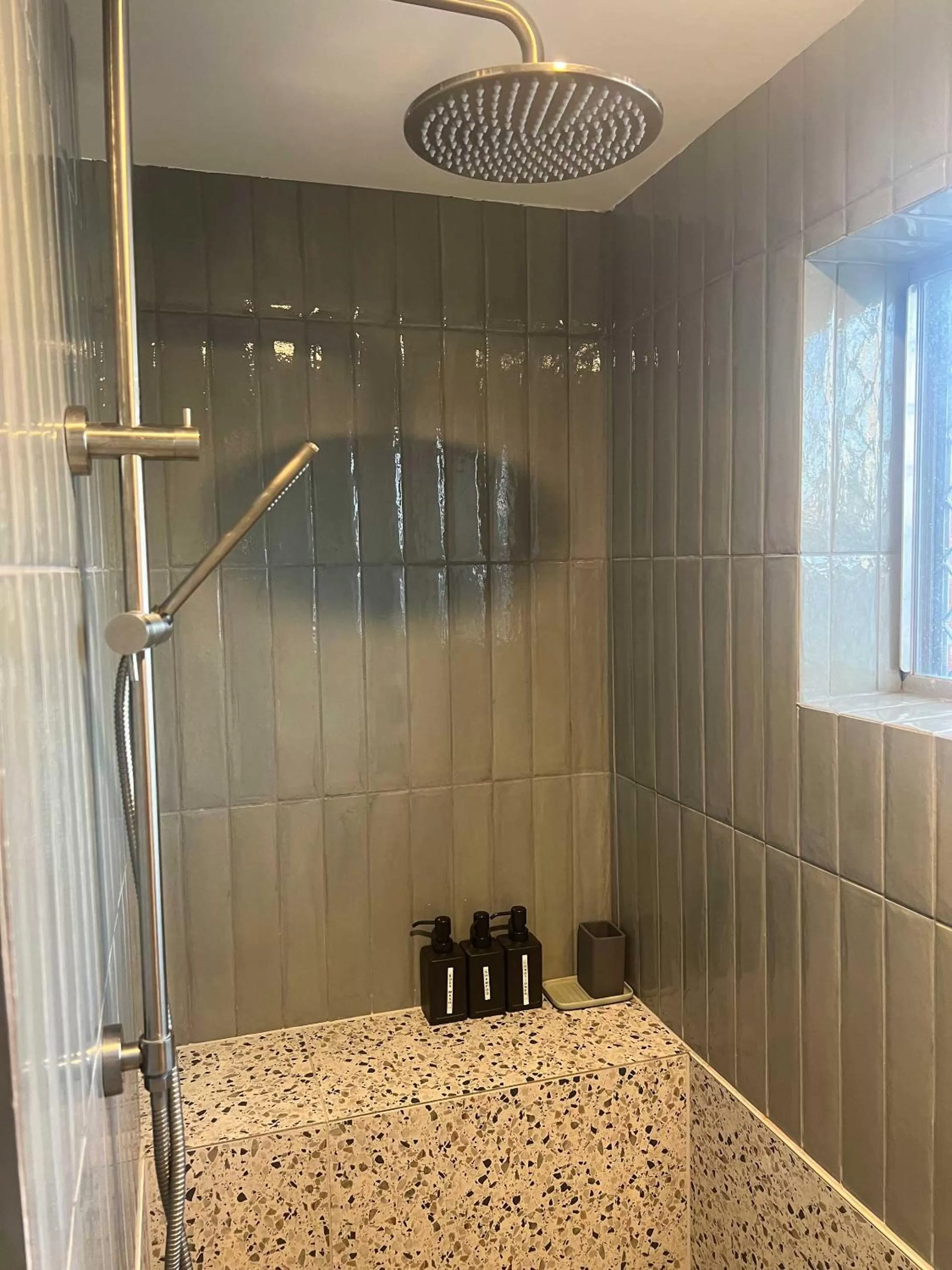 Shower in Plantation Hotel Coffs Harbour