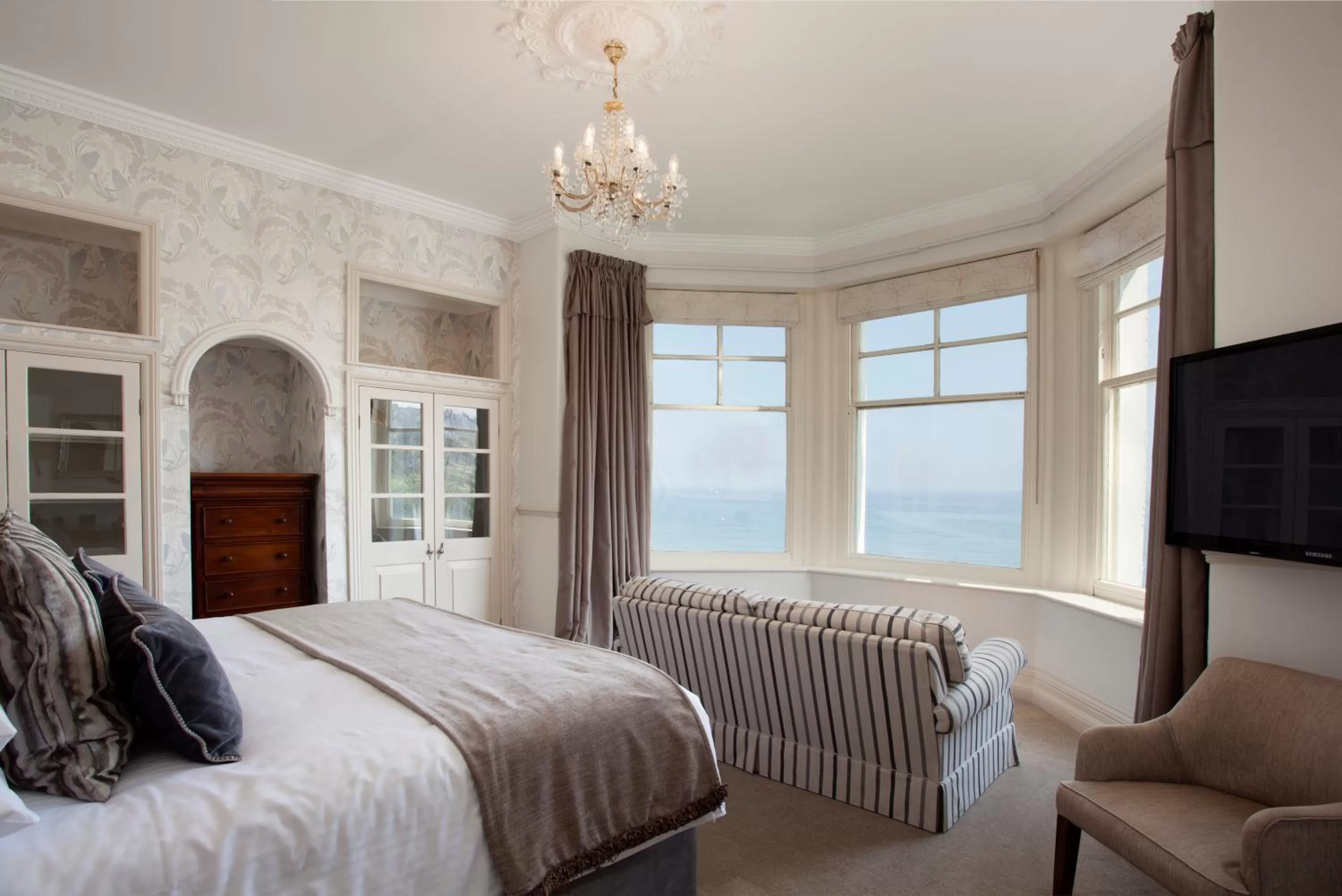 Day, Bed in Carbis Bay and Spa Hotel