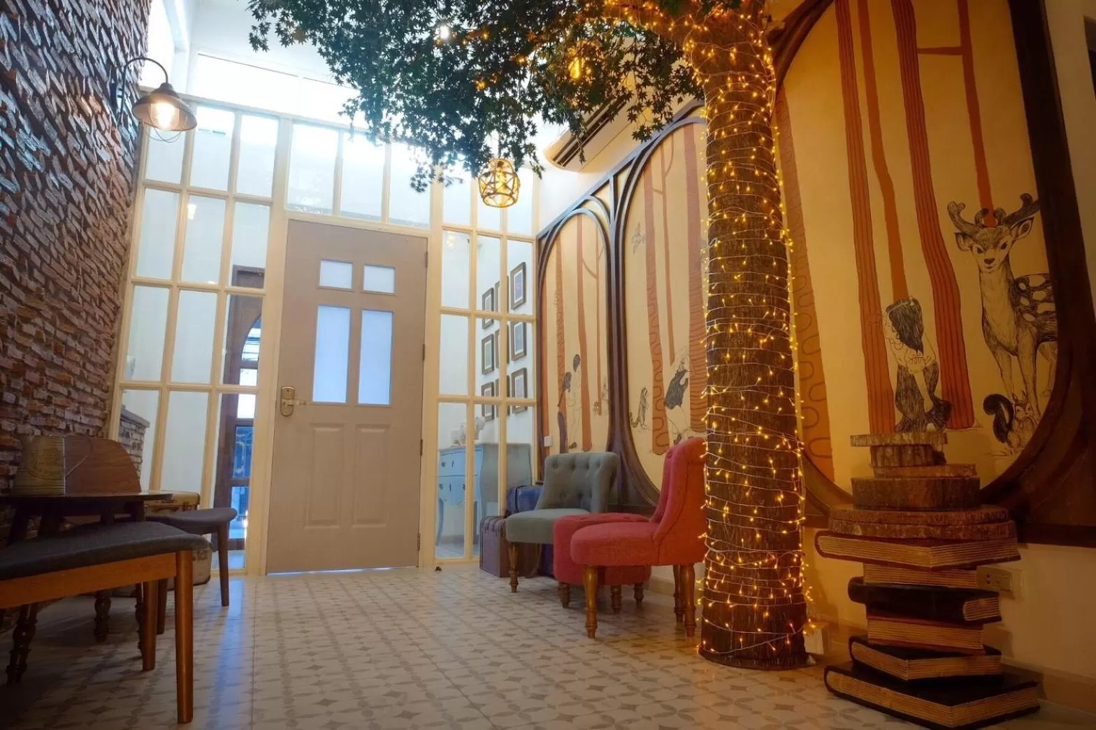 Lobby or reception in Hide and Seek Boutique Hometel