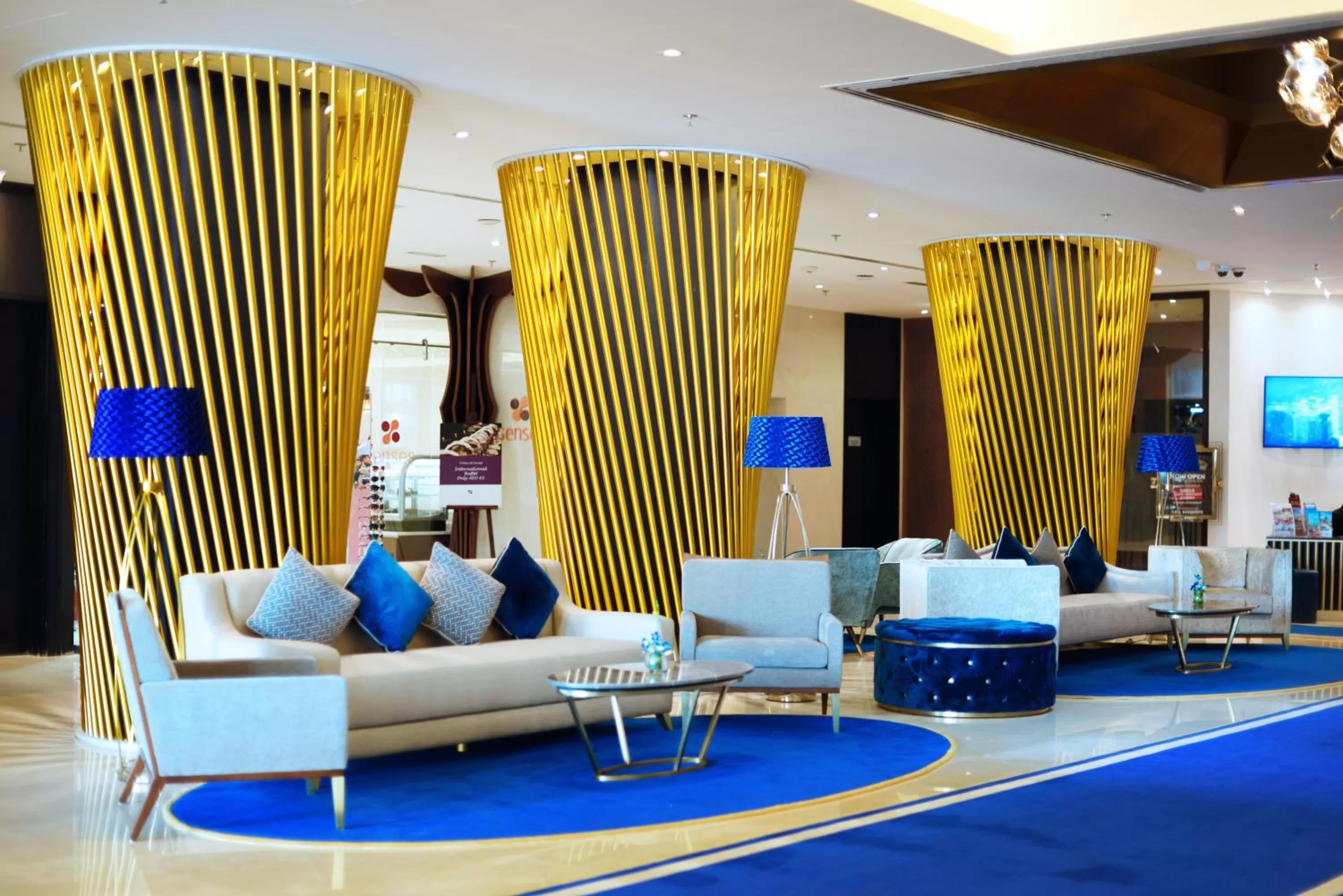 Lobby or reception in Mercure Gold Hotel Jumeirah Dubai by Accor