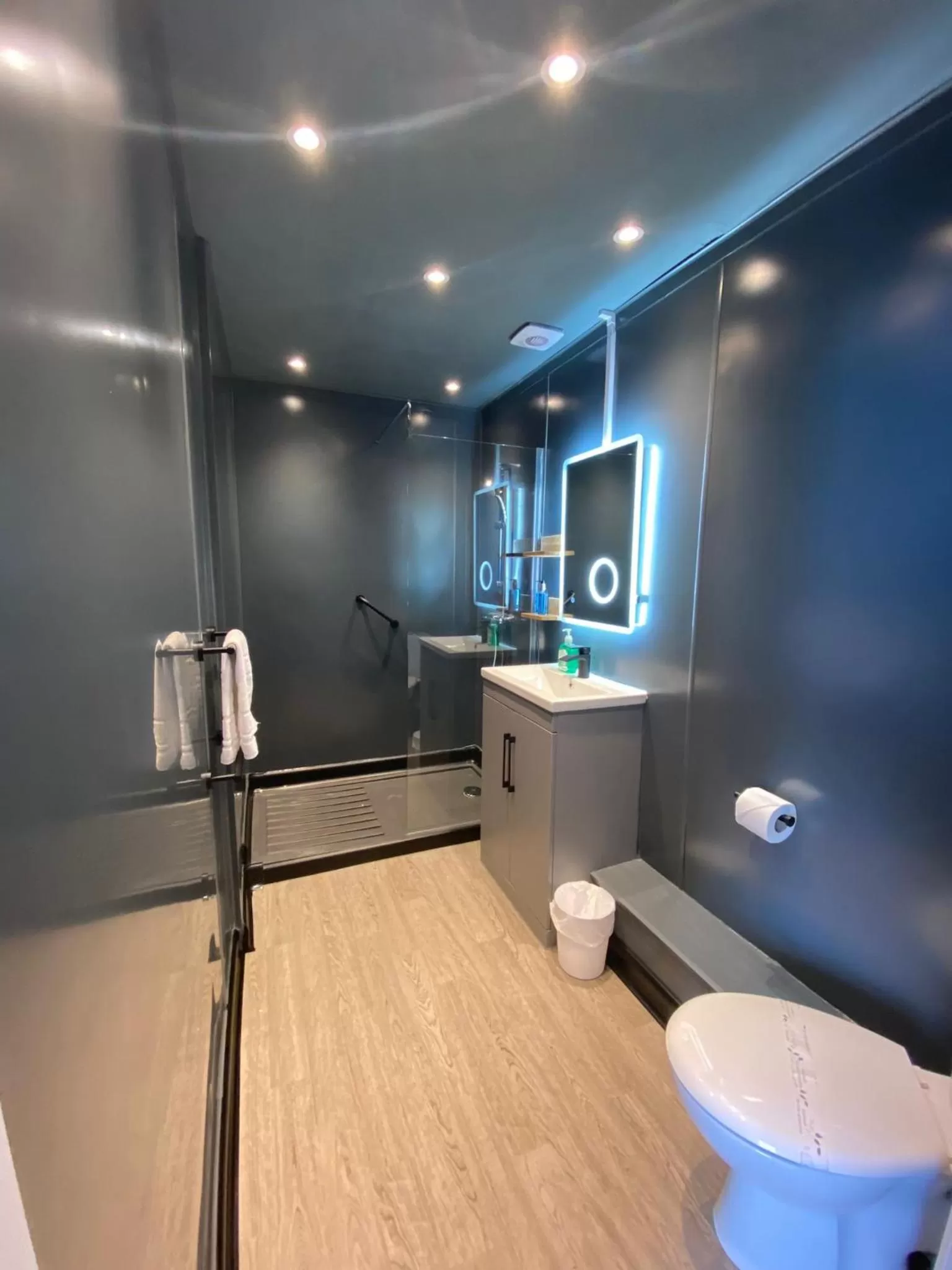 Bathroom in Pentire Newquay Cornwall Hotel