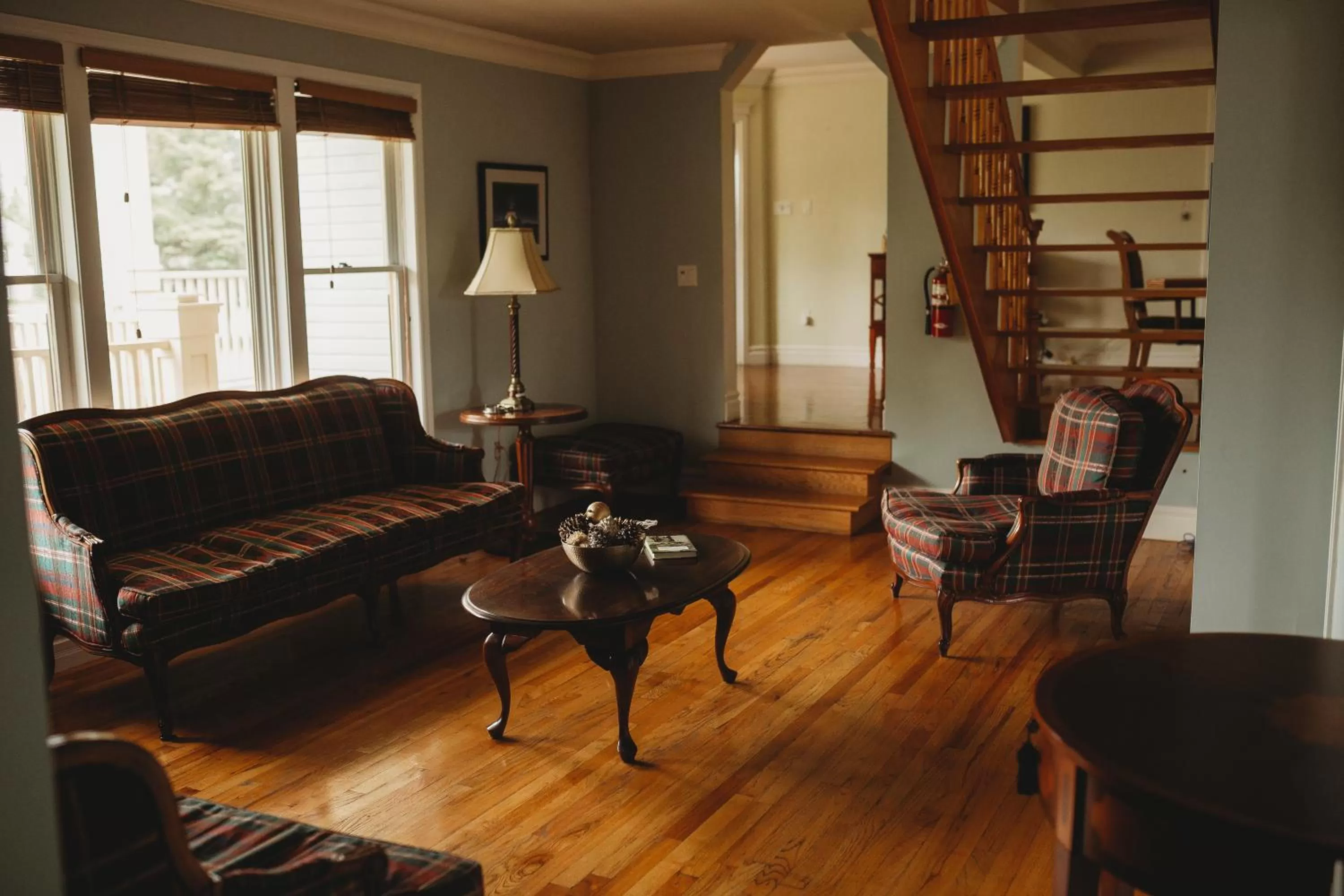 Seating area in Carriage House Inn Four and a Half Stars