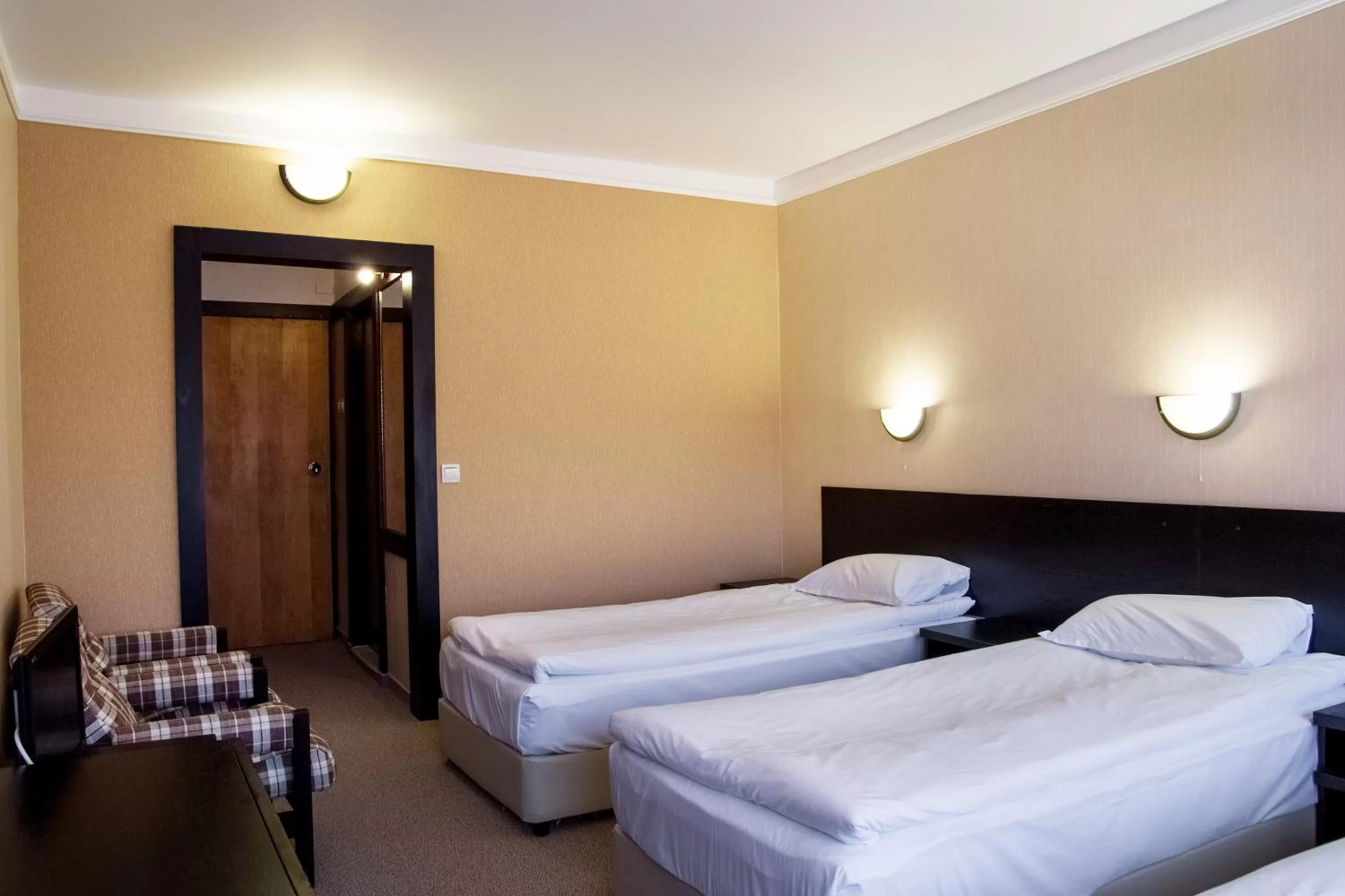 Bed in Everest Hotel