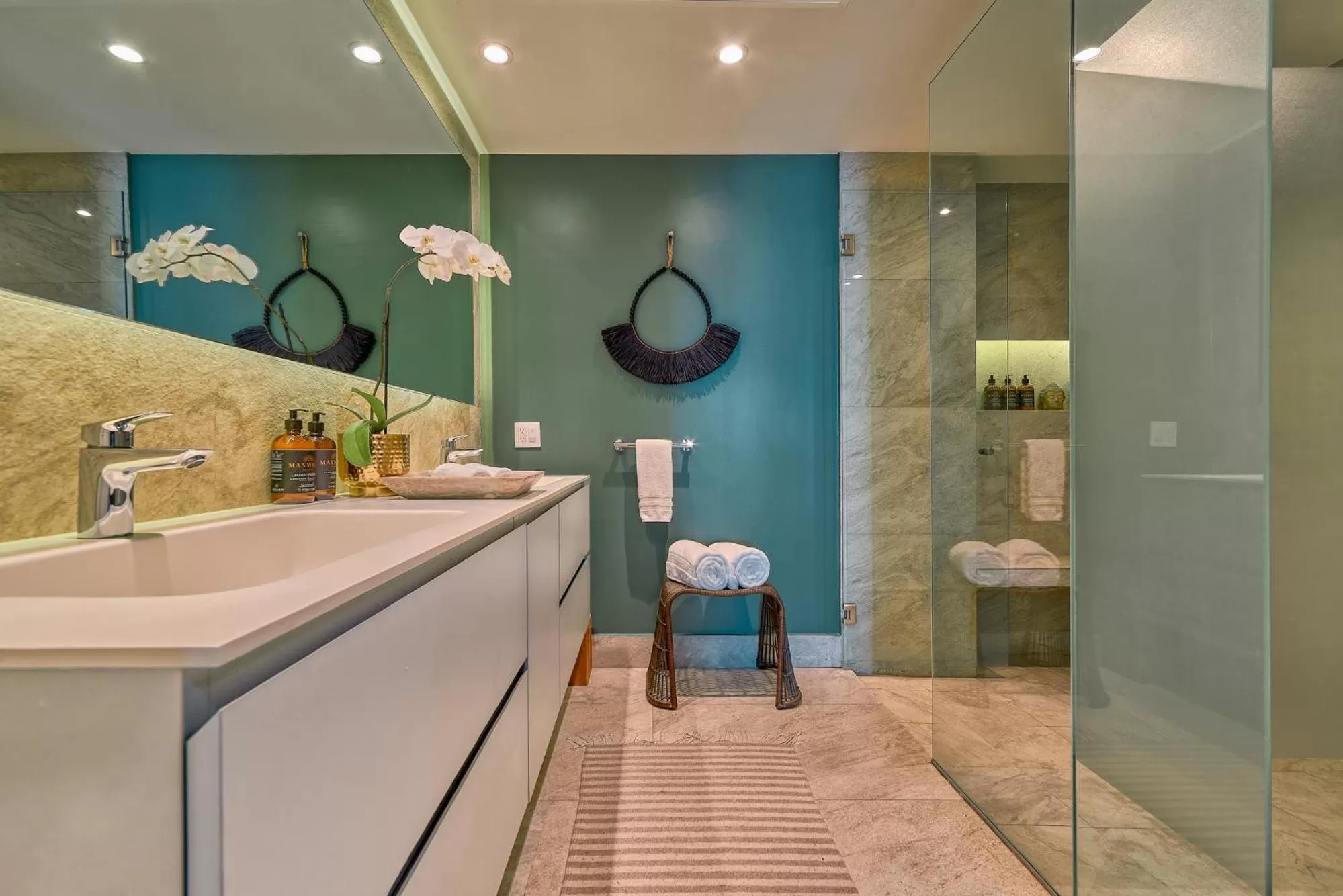 Public Bath in Maxwell Residences at Indah