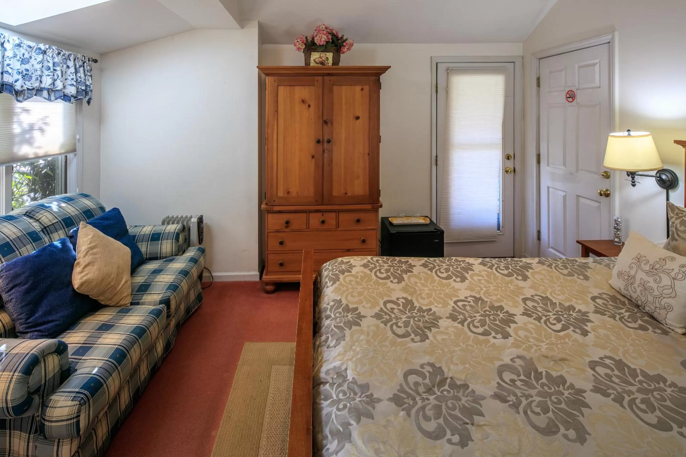 Bed in Taylor House Inn