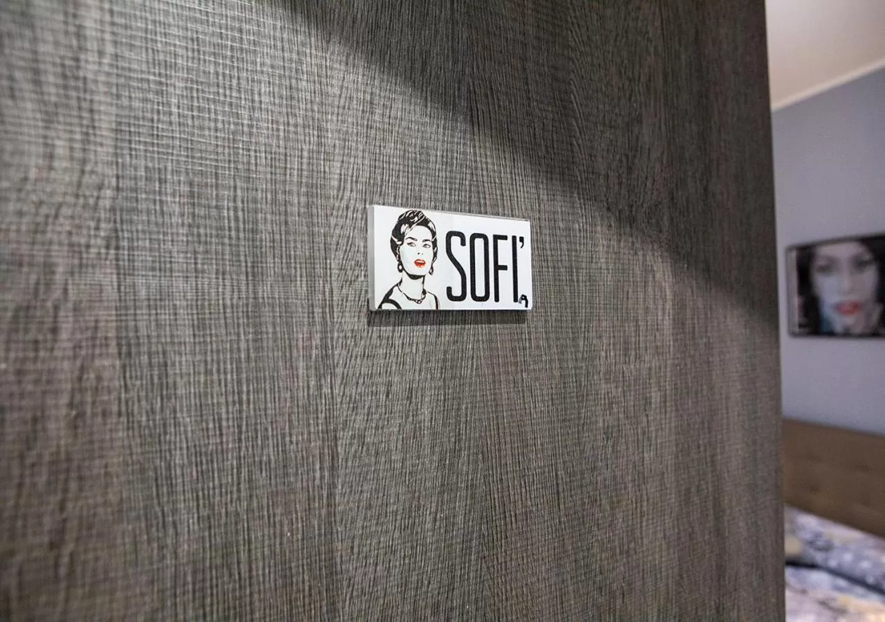 Logo/Certificate/Sign in zuroli suite