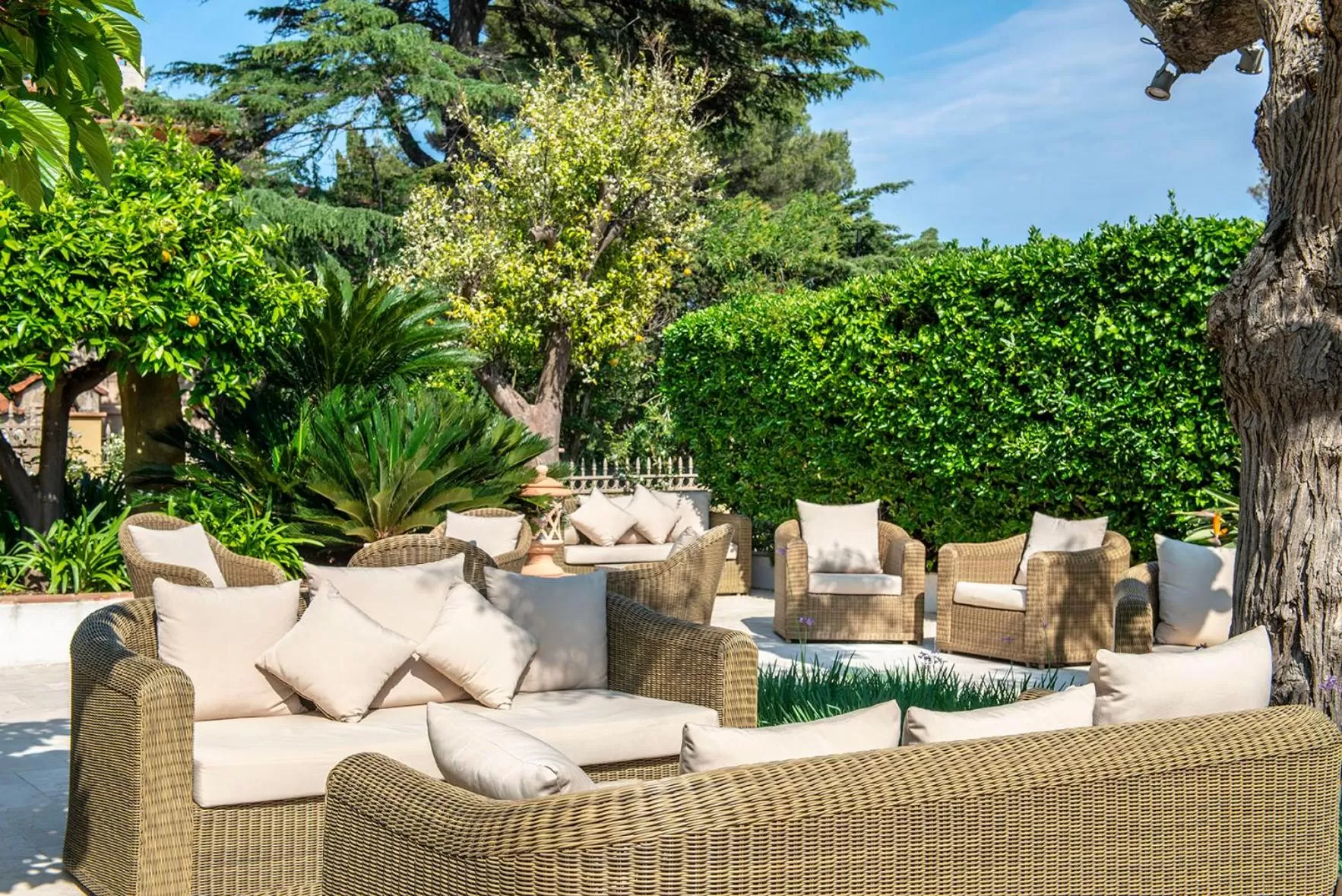 Garden in Best Western Premier Montfleuri