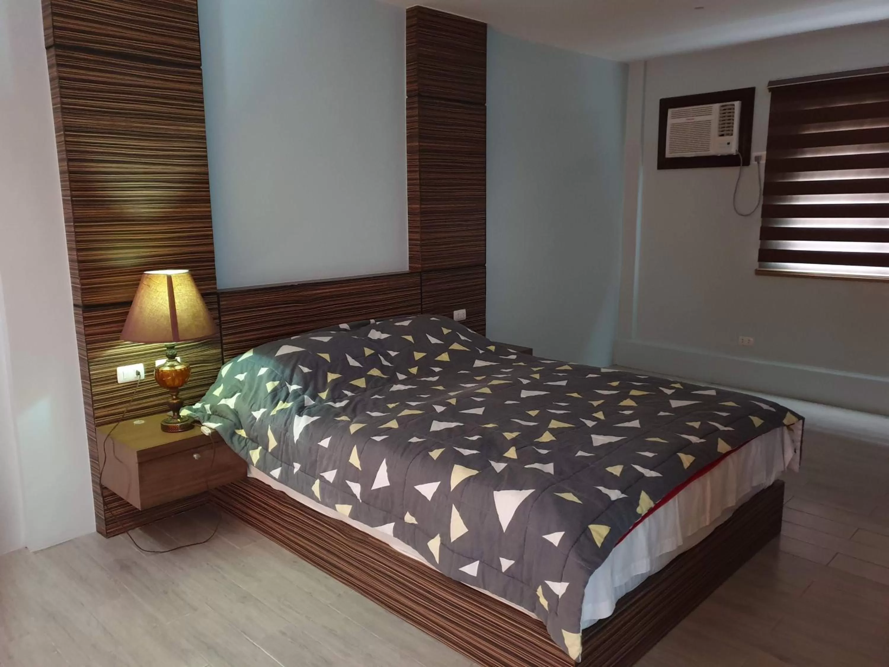 Bed in Raya Del Sol Dive Resort