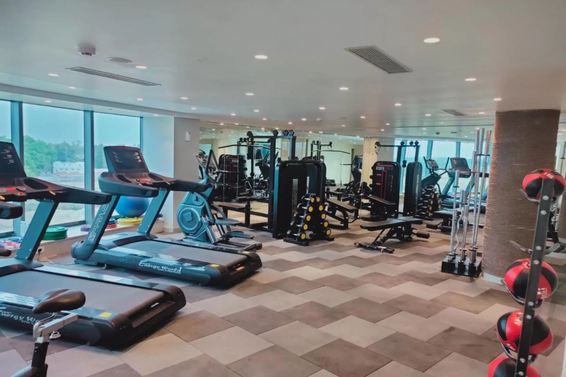 Fitness centre/facilities in Radisson Hotel Bareilly Airport