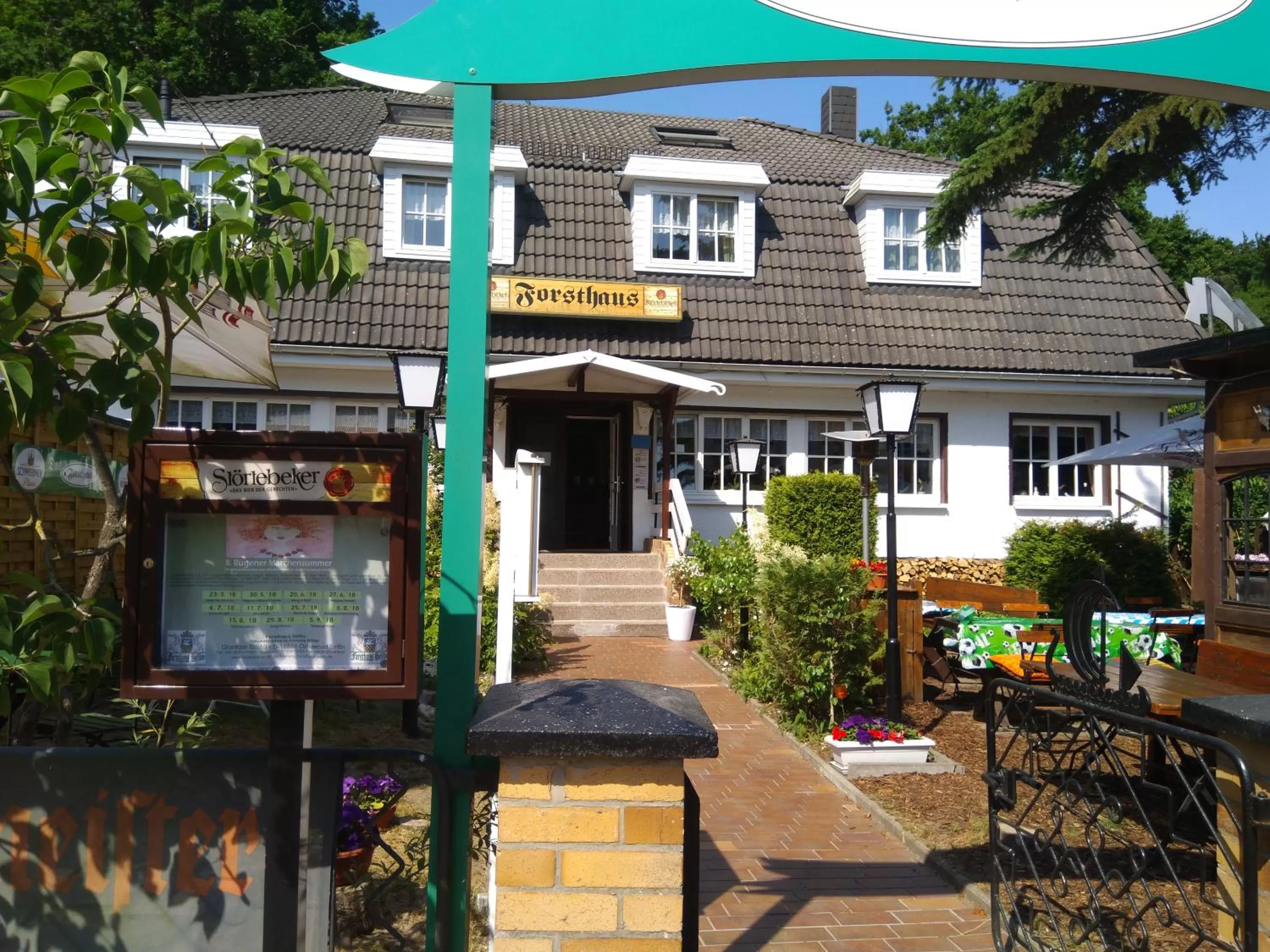 Facade/entrance in Hotel Forsthaus Sellin