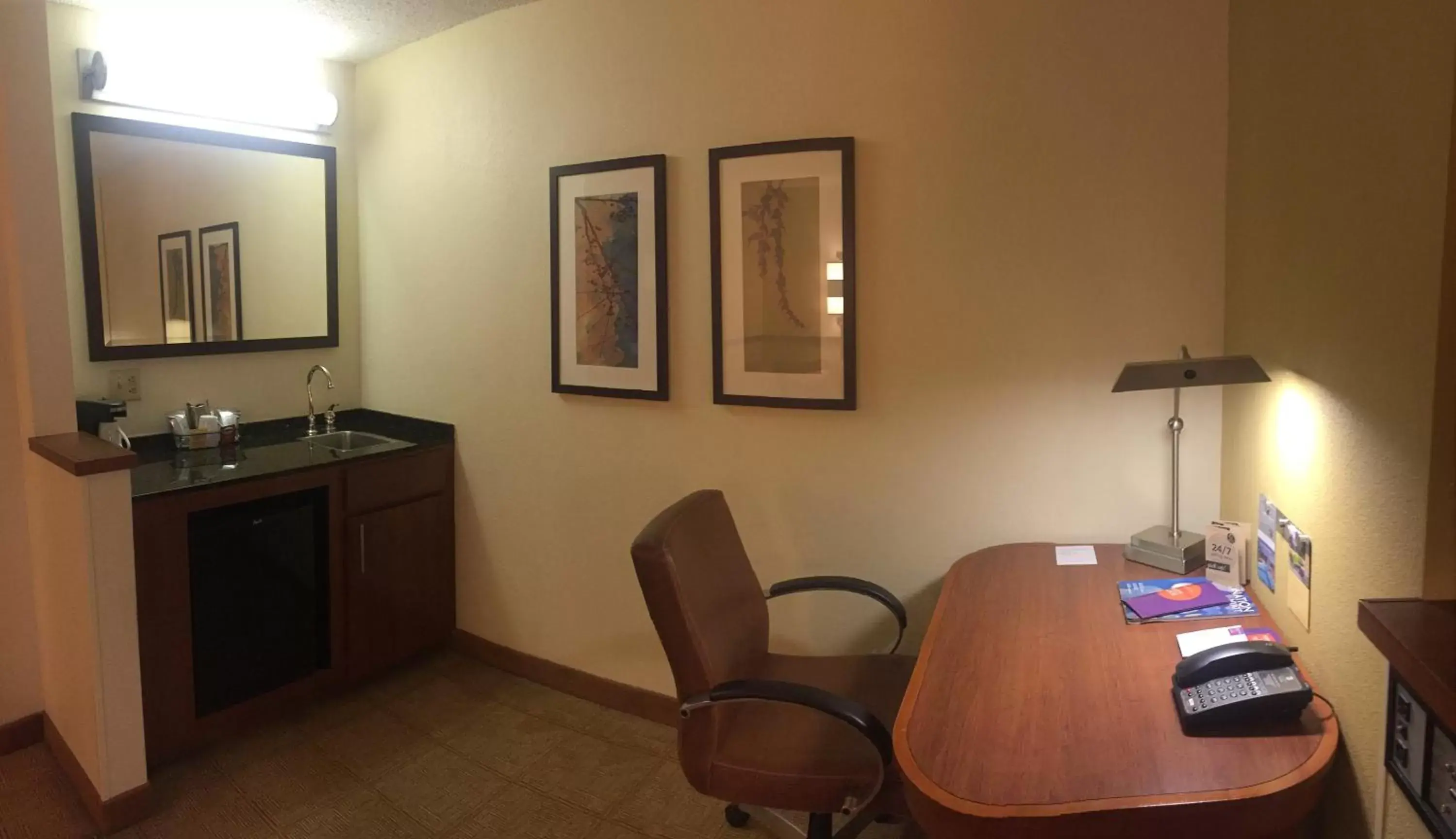 King Room with Sofa Bed and Roll-In Shower - Disability Access in Hyatt Place El Paso Airport King Room with Sofa Bed and Roll-In Shower - Disability Access in Hyatt Place El Paso Airport