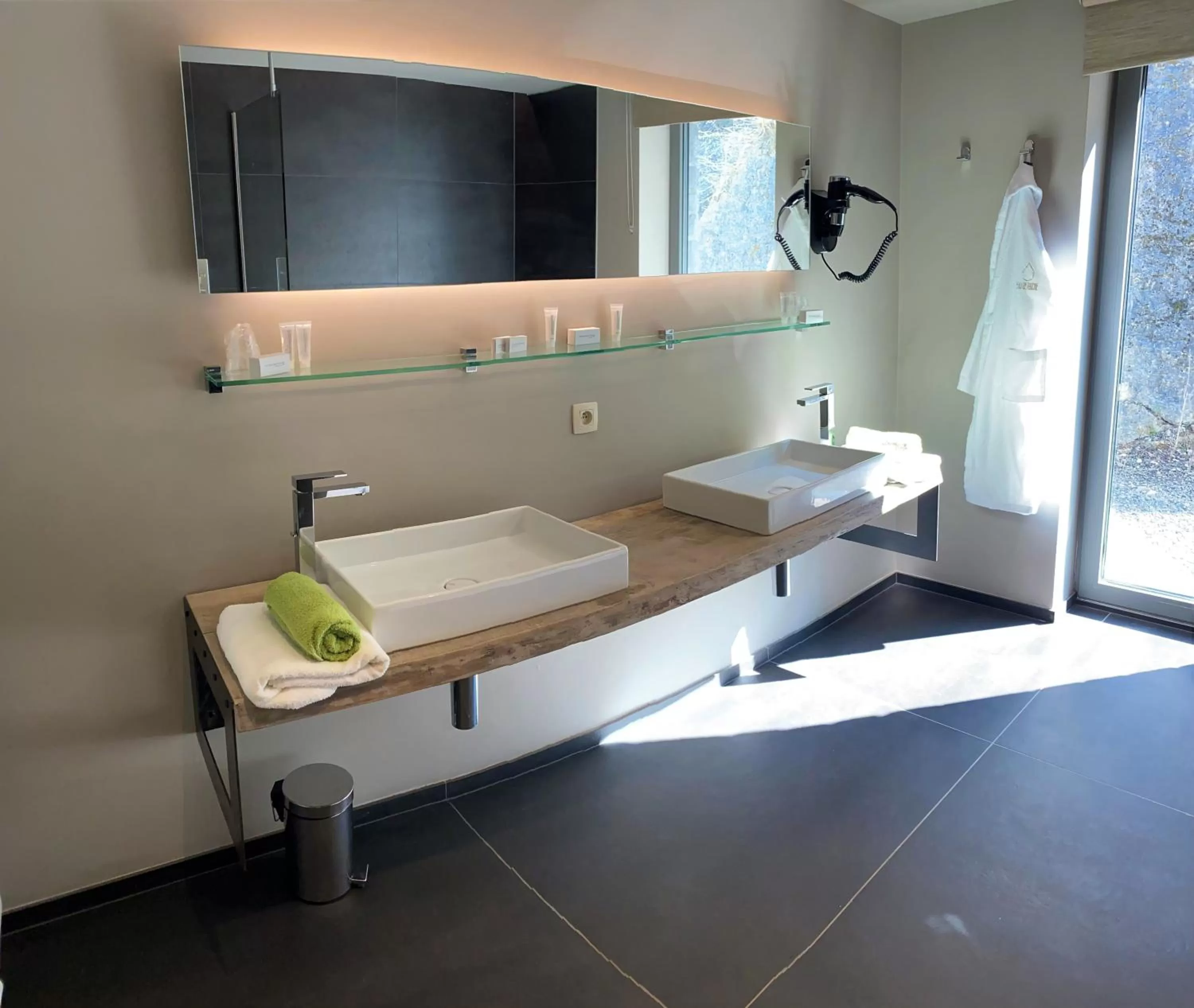 Bathroom in Hôtel WELLNESS EAU DE ROCHE Durbuy