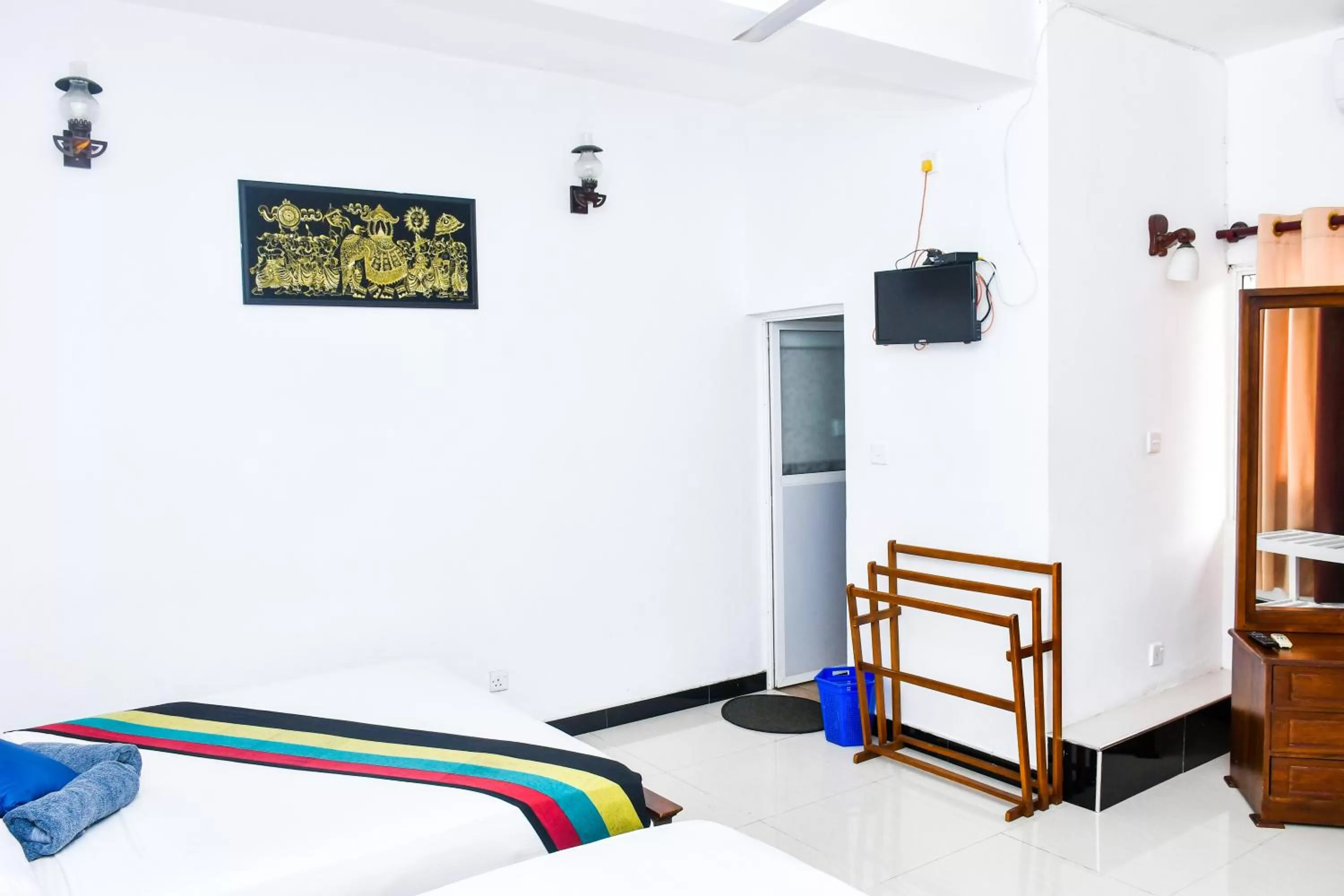 Photo of the whole room, Bed in Kandy Riverside Villa