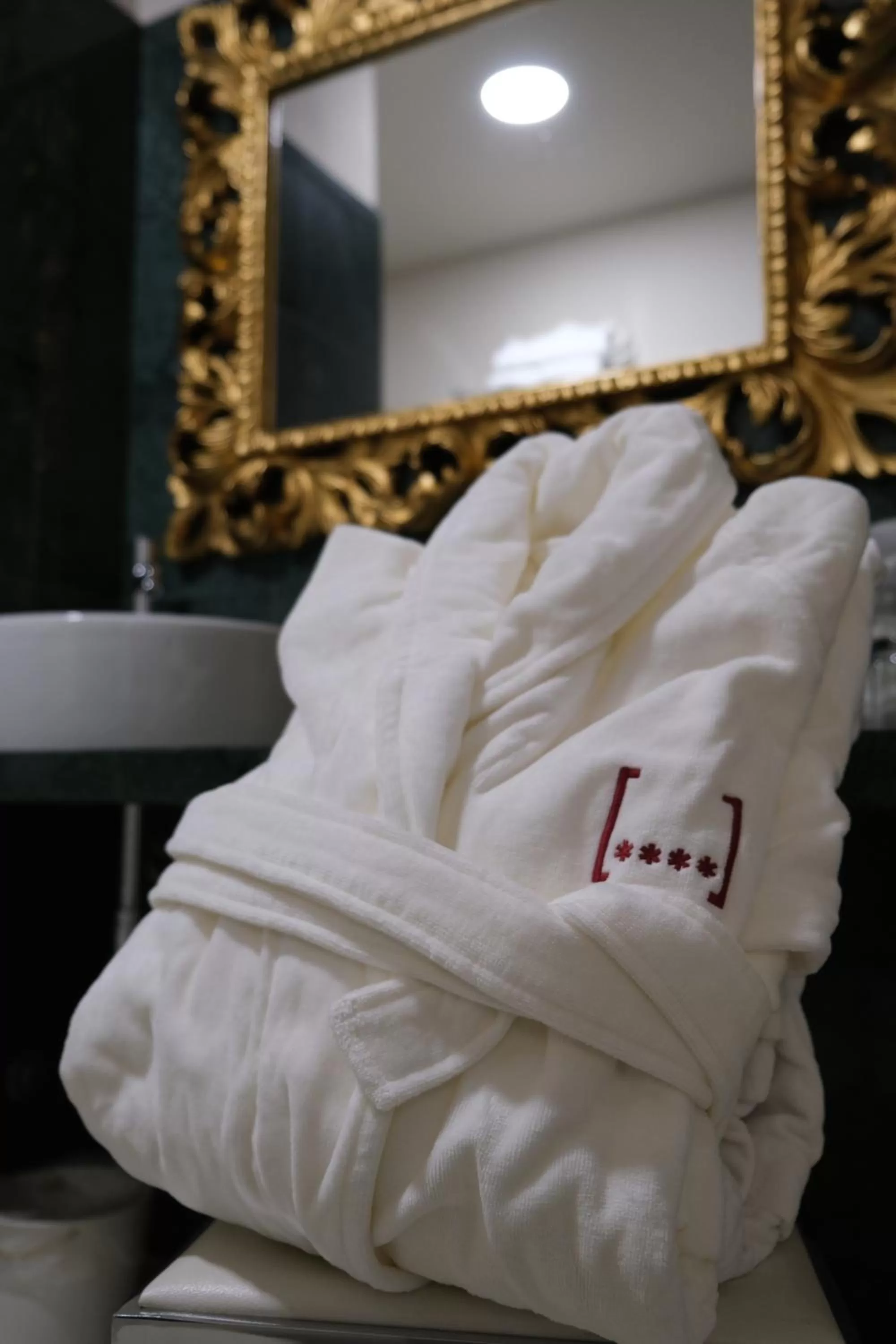 Bathroom in Settecento Hotel