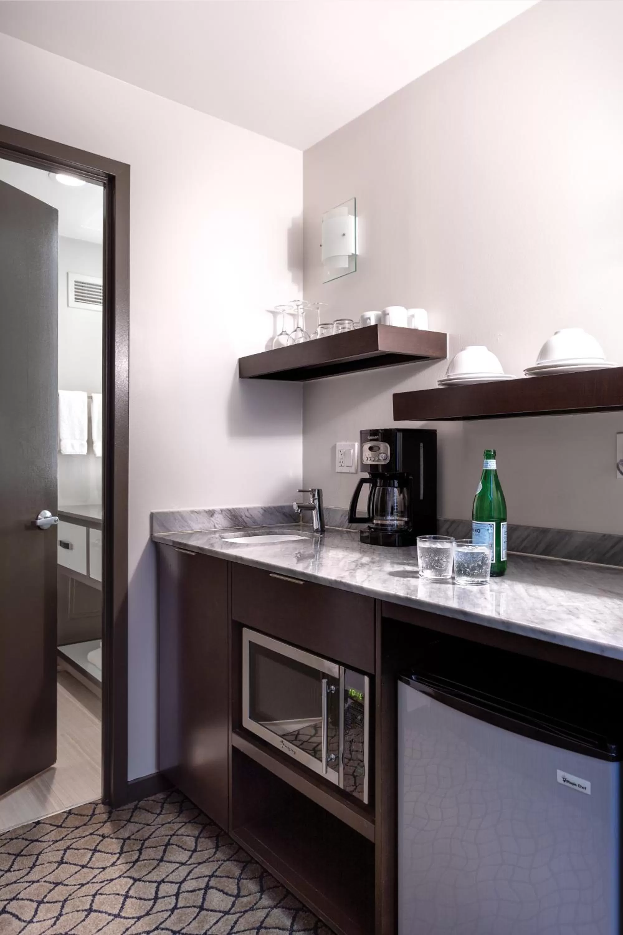 Kitchen or kitchenette in The Donatello Hotel