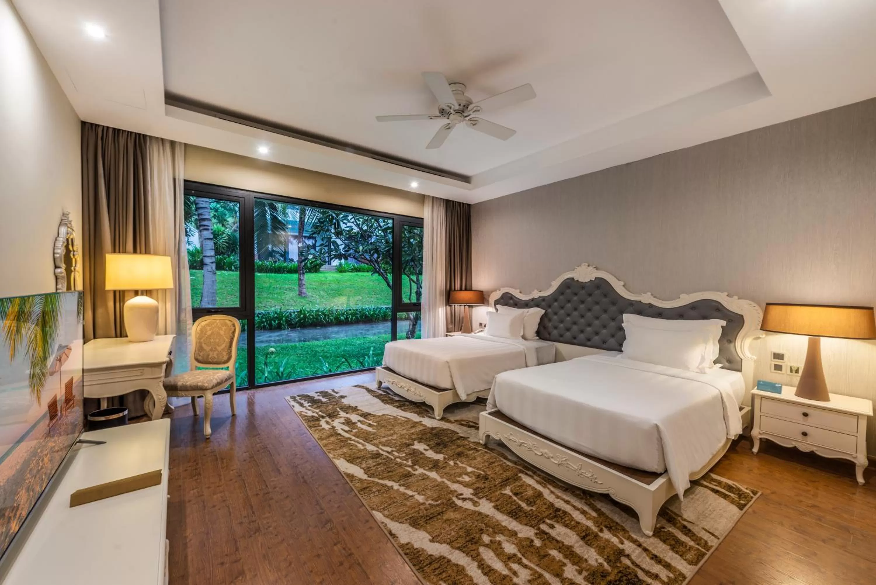 Bedroom, Bed in Vinpearl Resort & Spa Nha Trang Bay