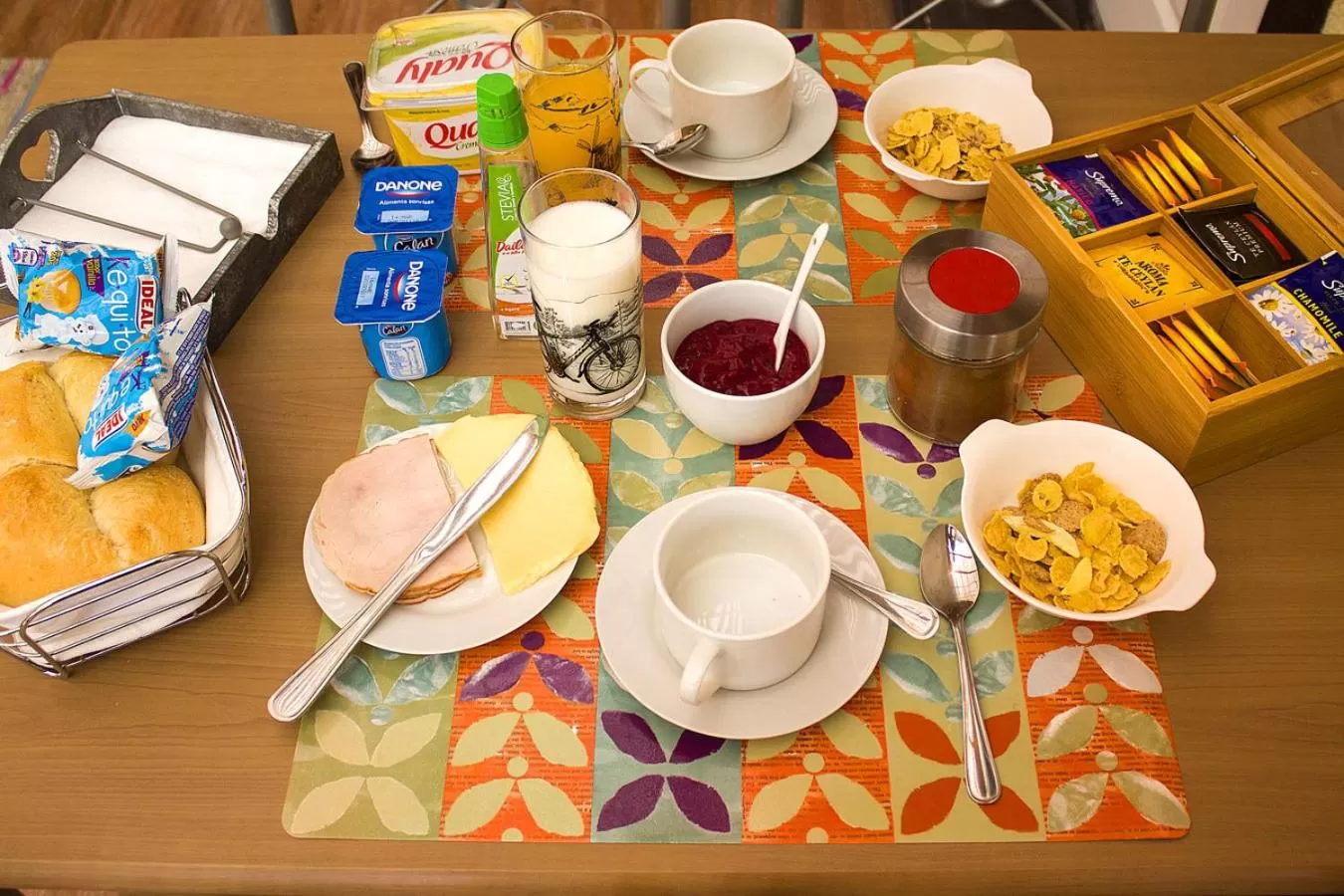 Continental breakfast in Hotel Boutique Suri