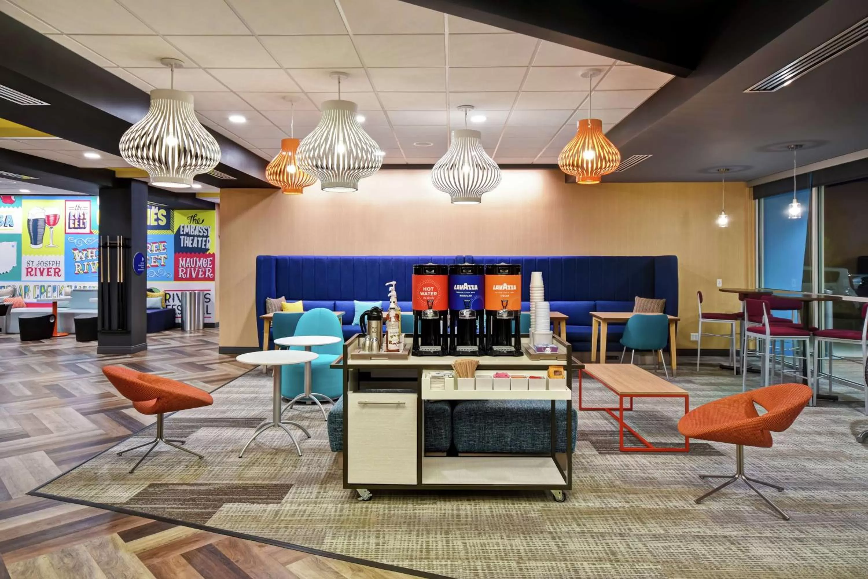 Lobby or reception in Tru By Hilton Fort Wayne