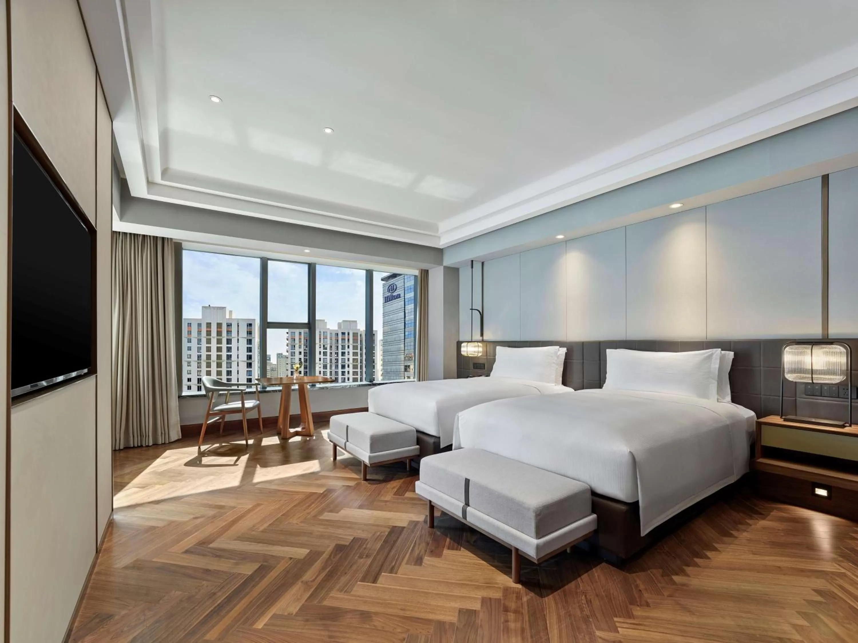 Bedroom, Bed in Hilton Shanghai Hongqiao