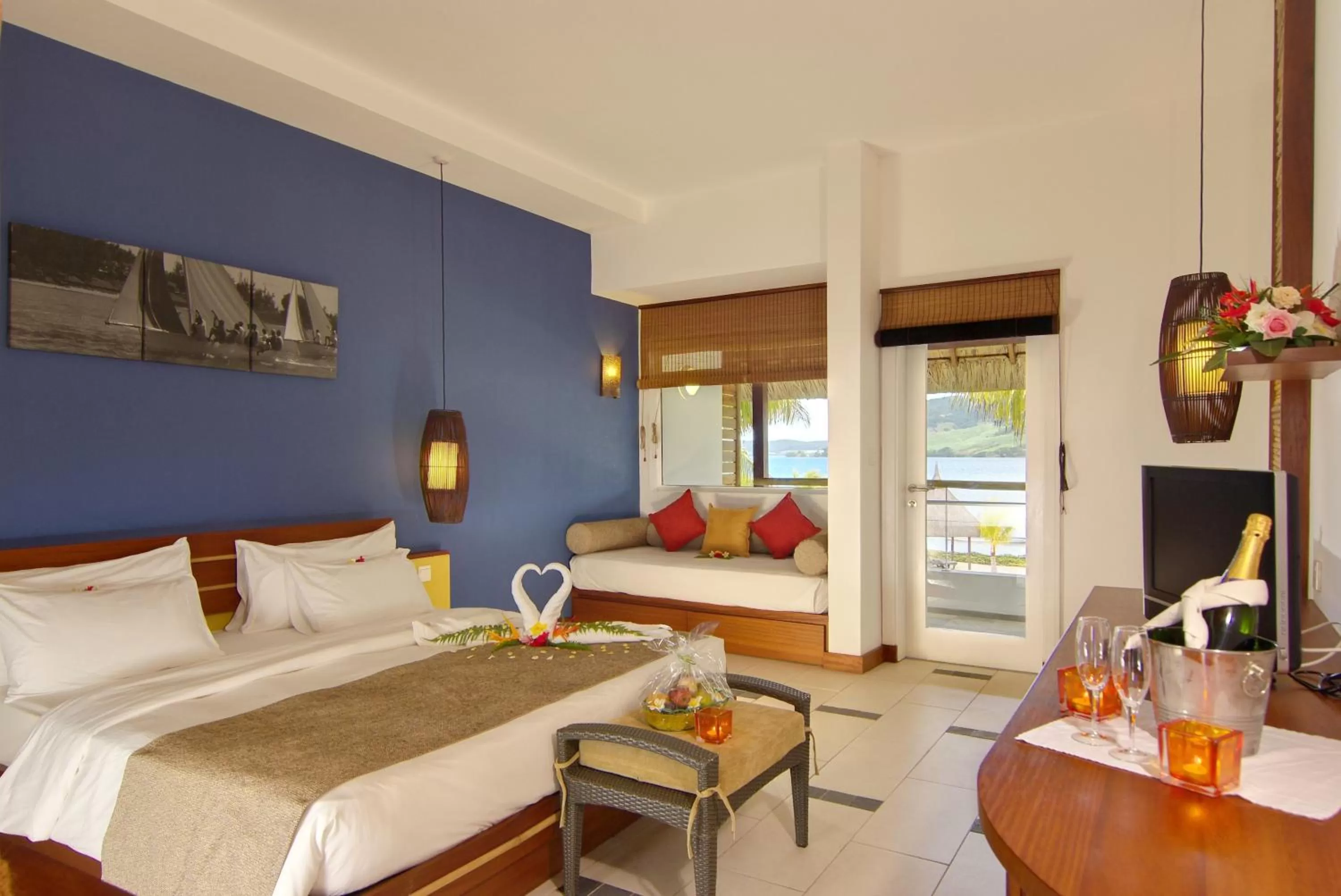 Photo of the whole room, Bed in Laguna Beach Hotel & Spa