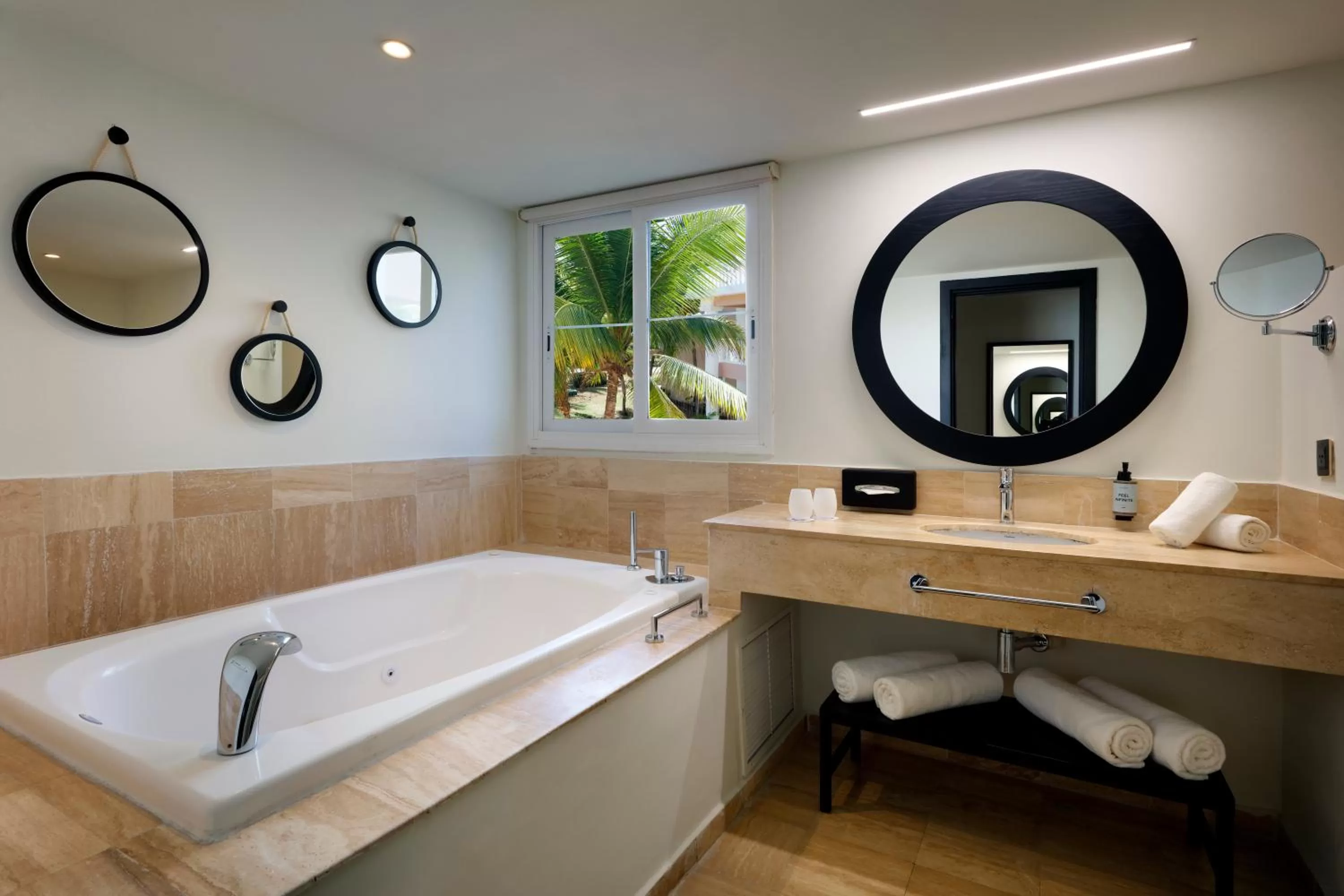 Bathroom in Grand Palladium Jamaica Resort & Spa All Inclusive