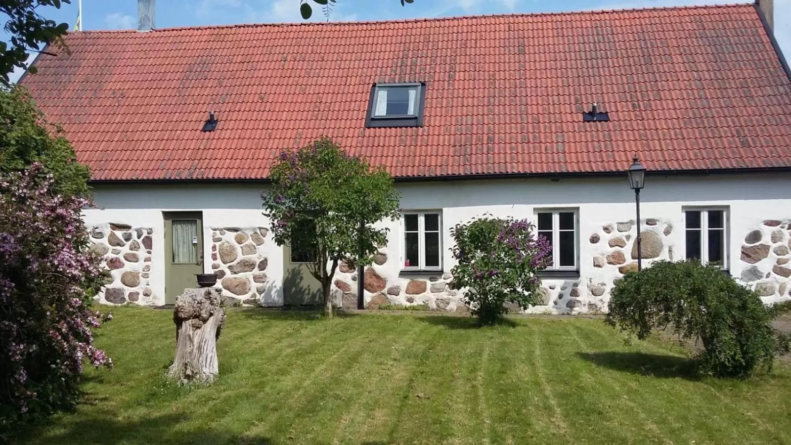 Property building in Stora Herrestad B&B