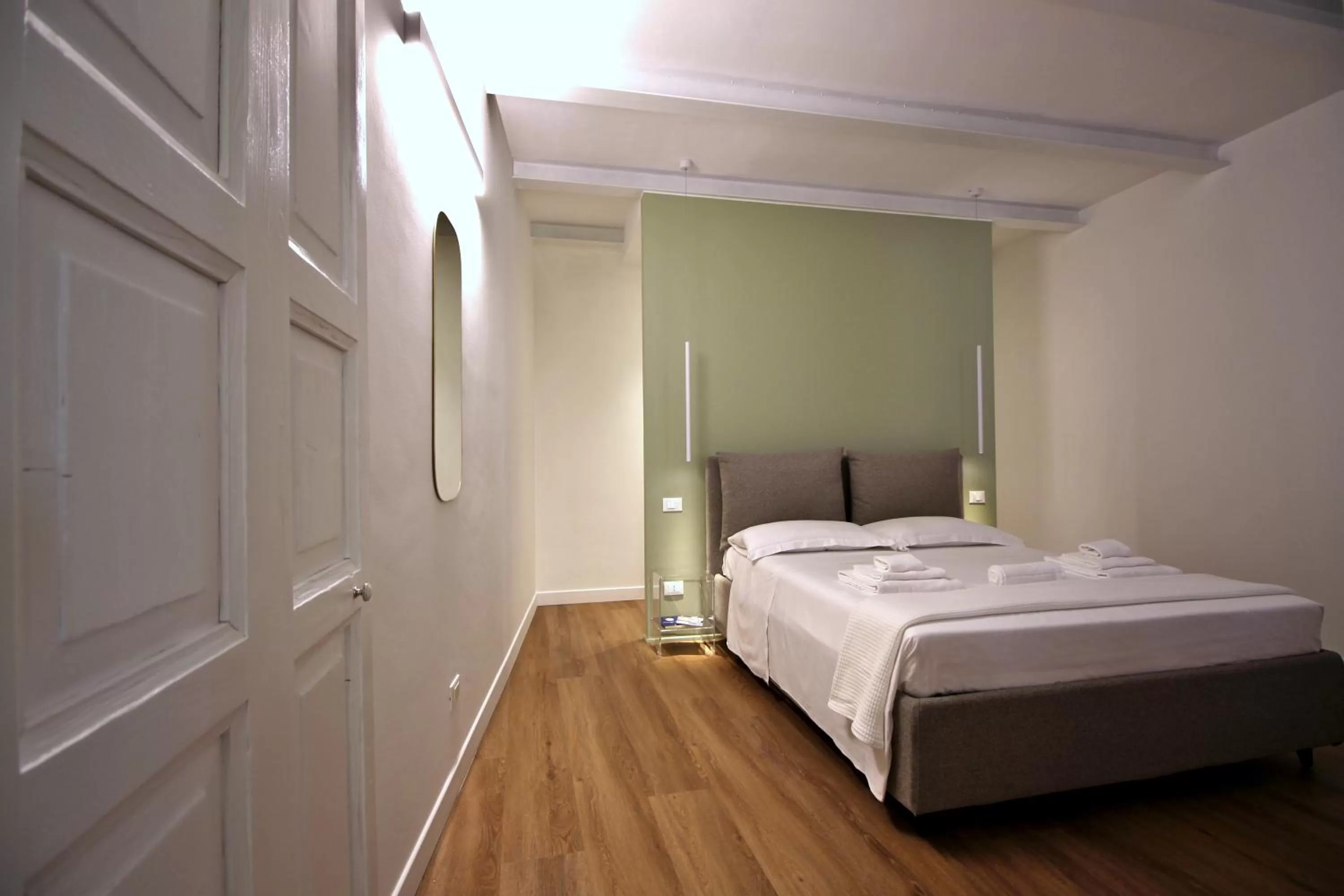 Photo of the whole room, Bed in Casa Maggie