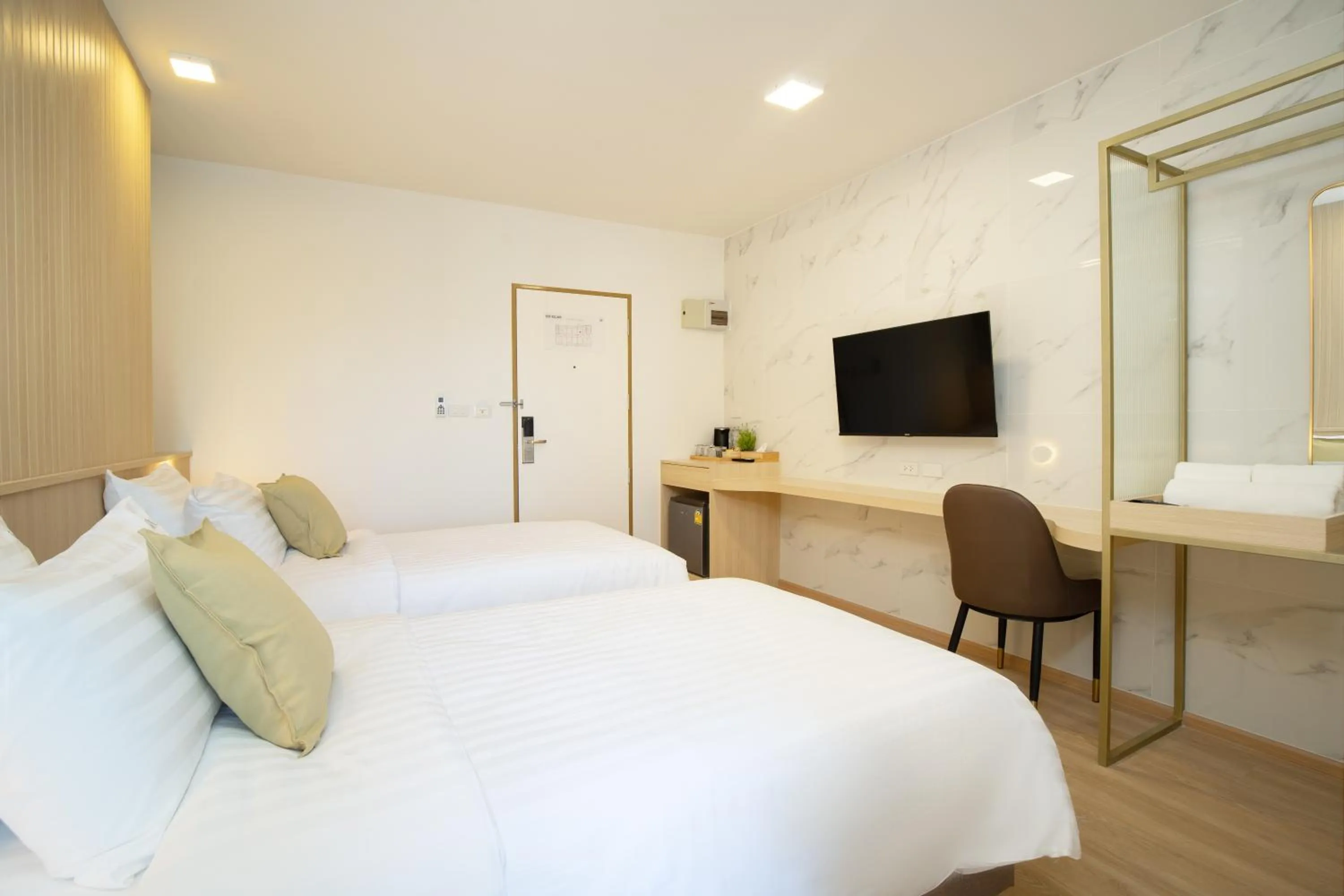 Bedroom, Bed in Diya Hotel Bangkok