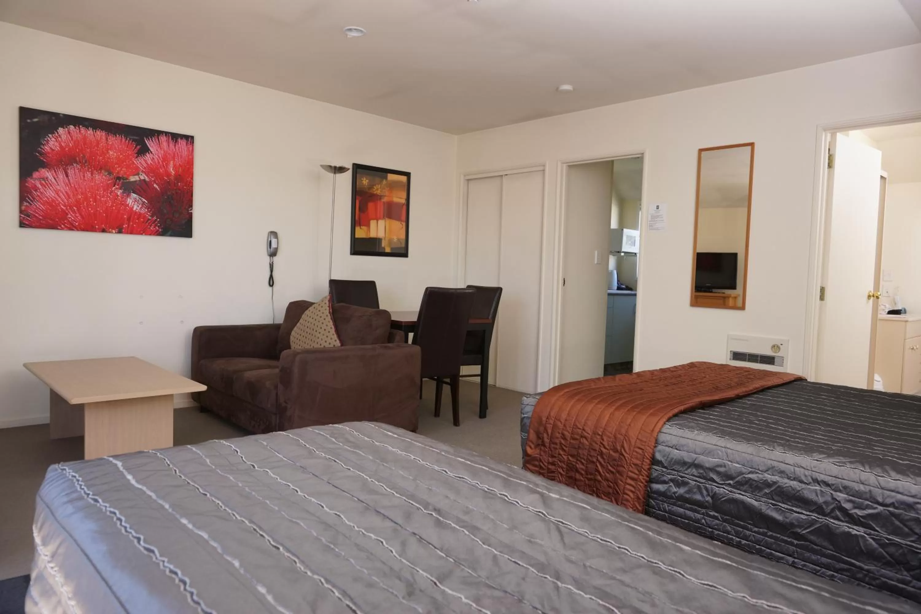 Photo of the whole room, Bed in Sherborne Motor Lodge