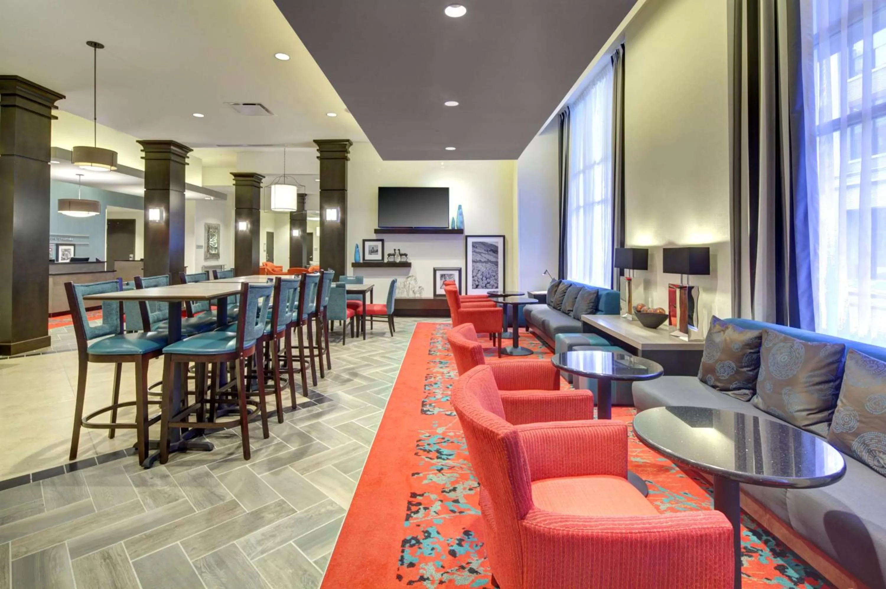 Restaurant/places to eat in Hampton Inn & Suites - Roanoke-Downtown, VA
